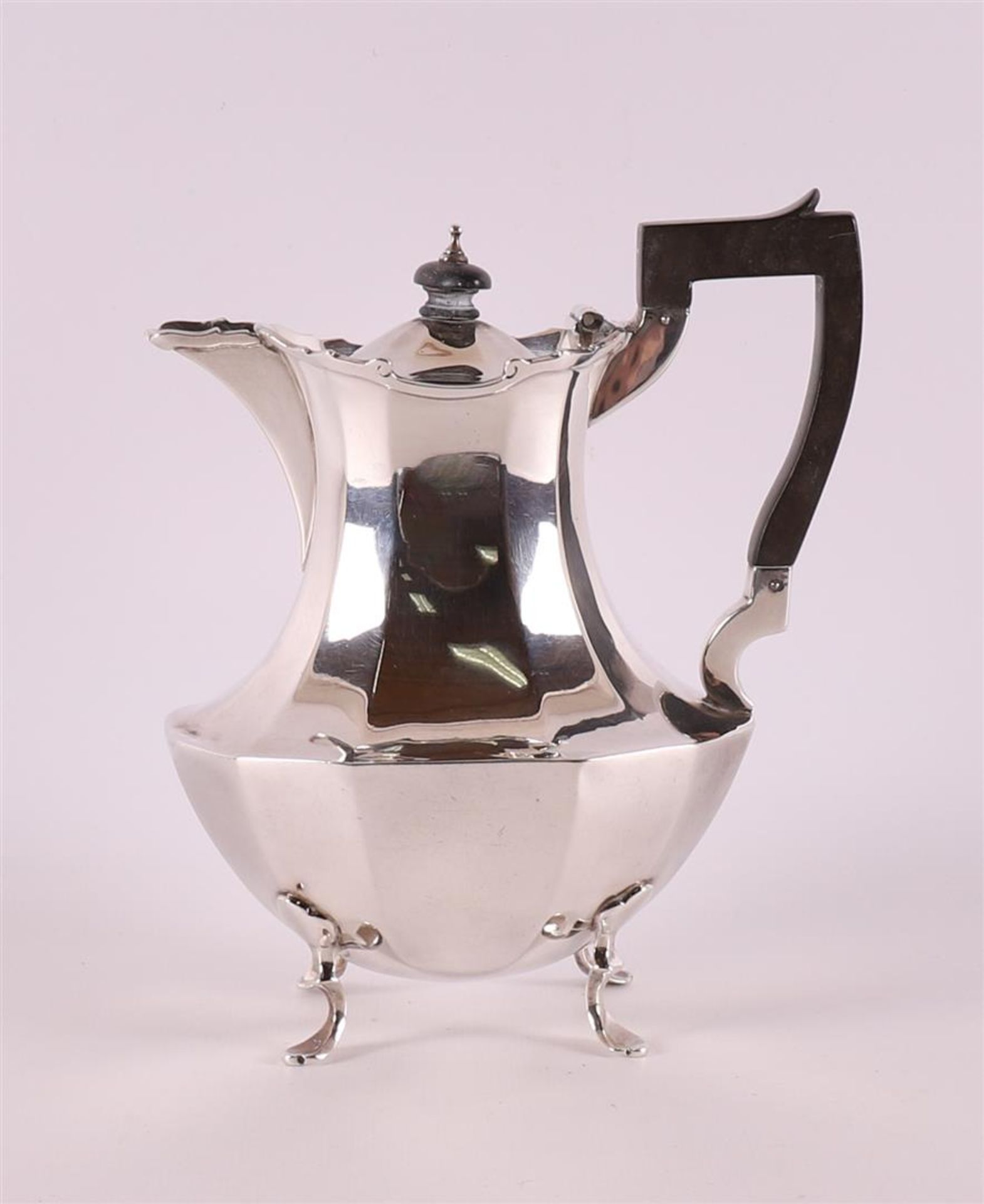 A silver teapot with ebony handle, England, year letter 1902 - Image 2 of 5