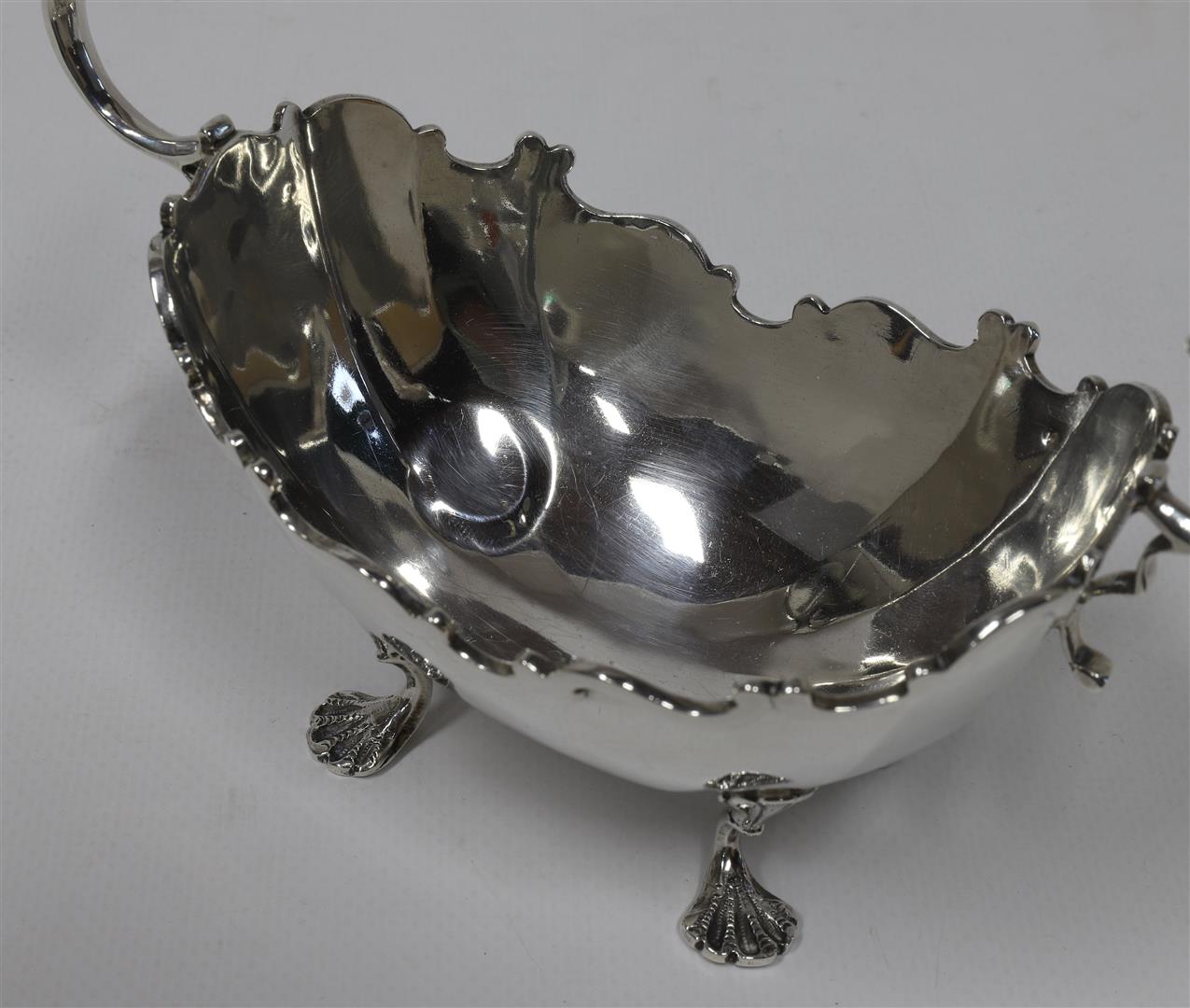 A silver teapot with ebony handle, England, Chester, 1902. - Image 7 of 7
