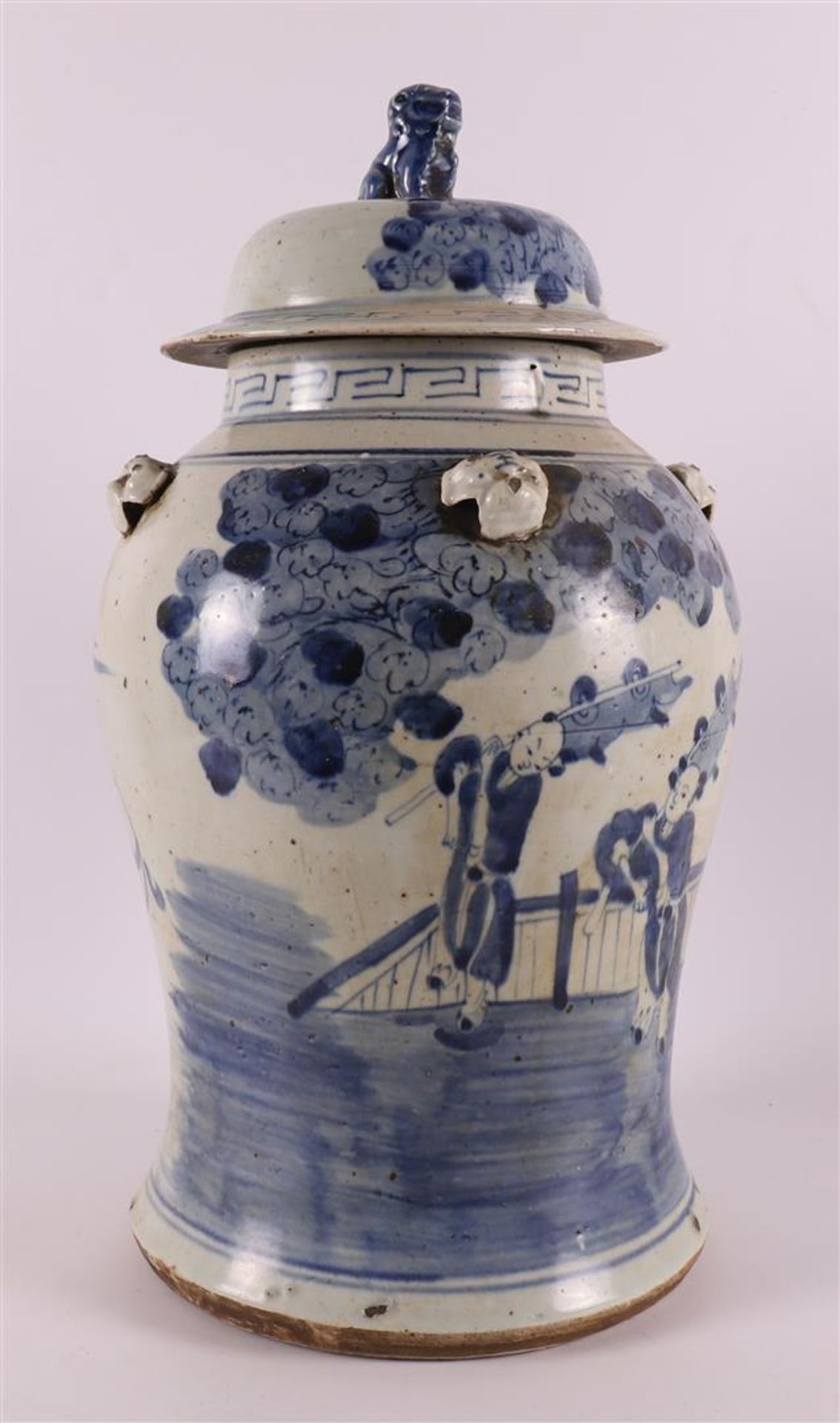 A blue/white porcelain vase with cover, China, 19th century. - Bild 5 aus 12