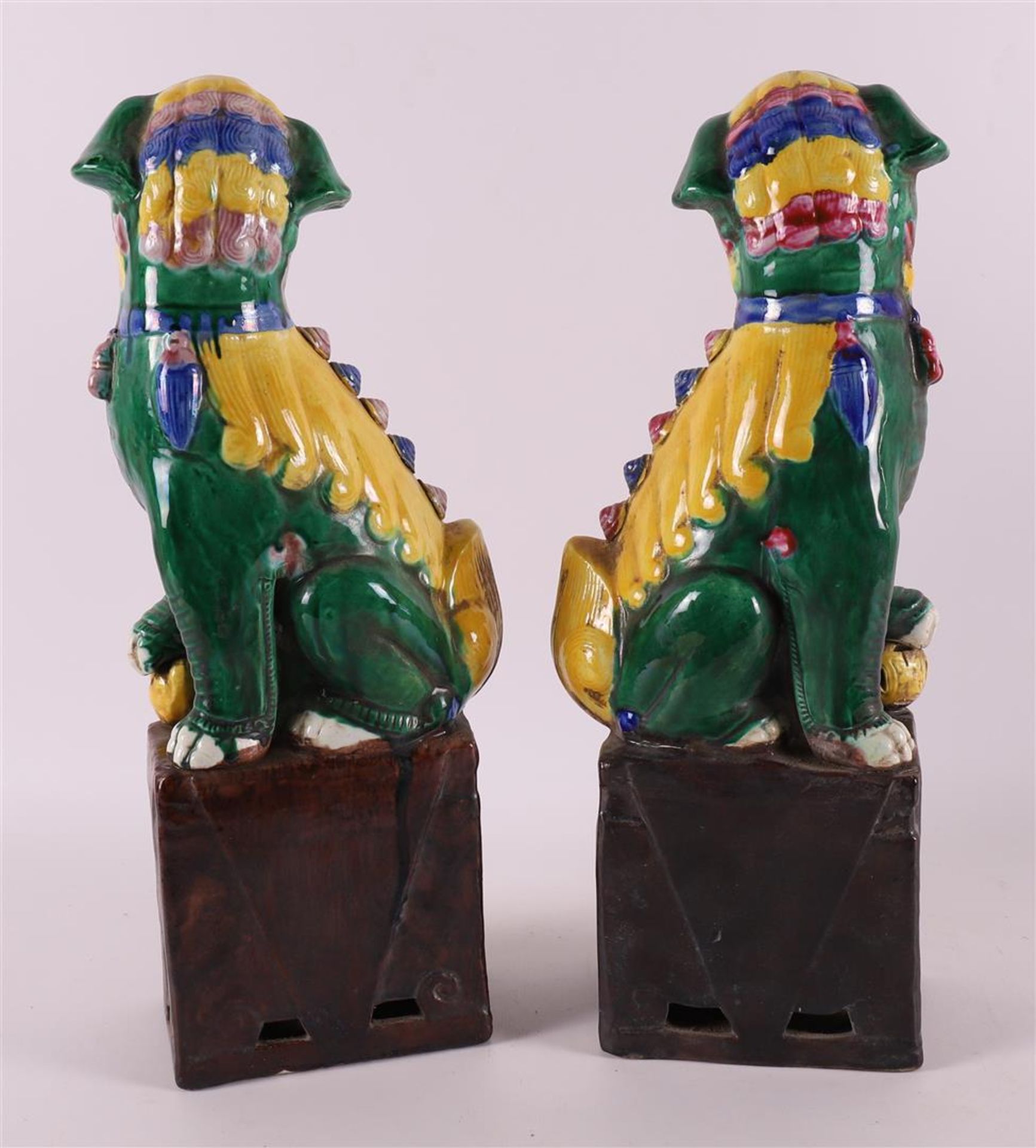 A pair of Sansai porcelain Dog of Foo, China, 20th century. - Image 3 of 5