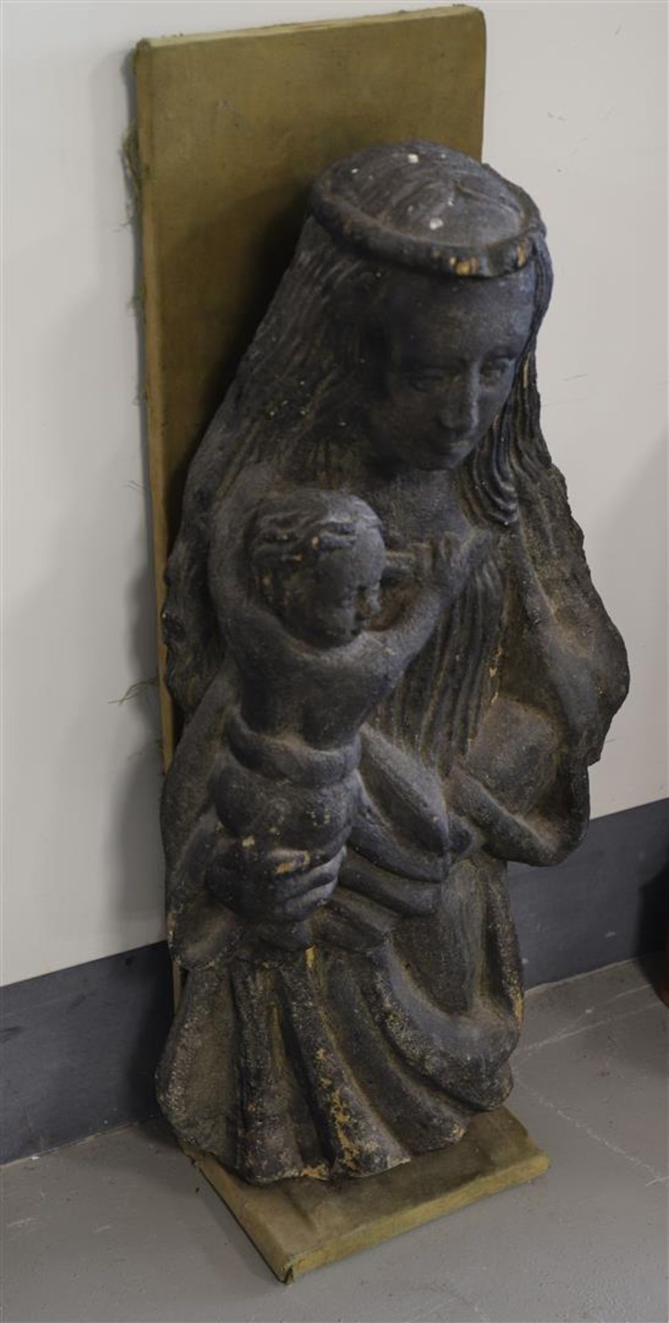 A sandstone sculpture of Mary with child, Southern Netherlands, ca. 1930 - Image 3 of 3