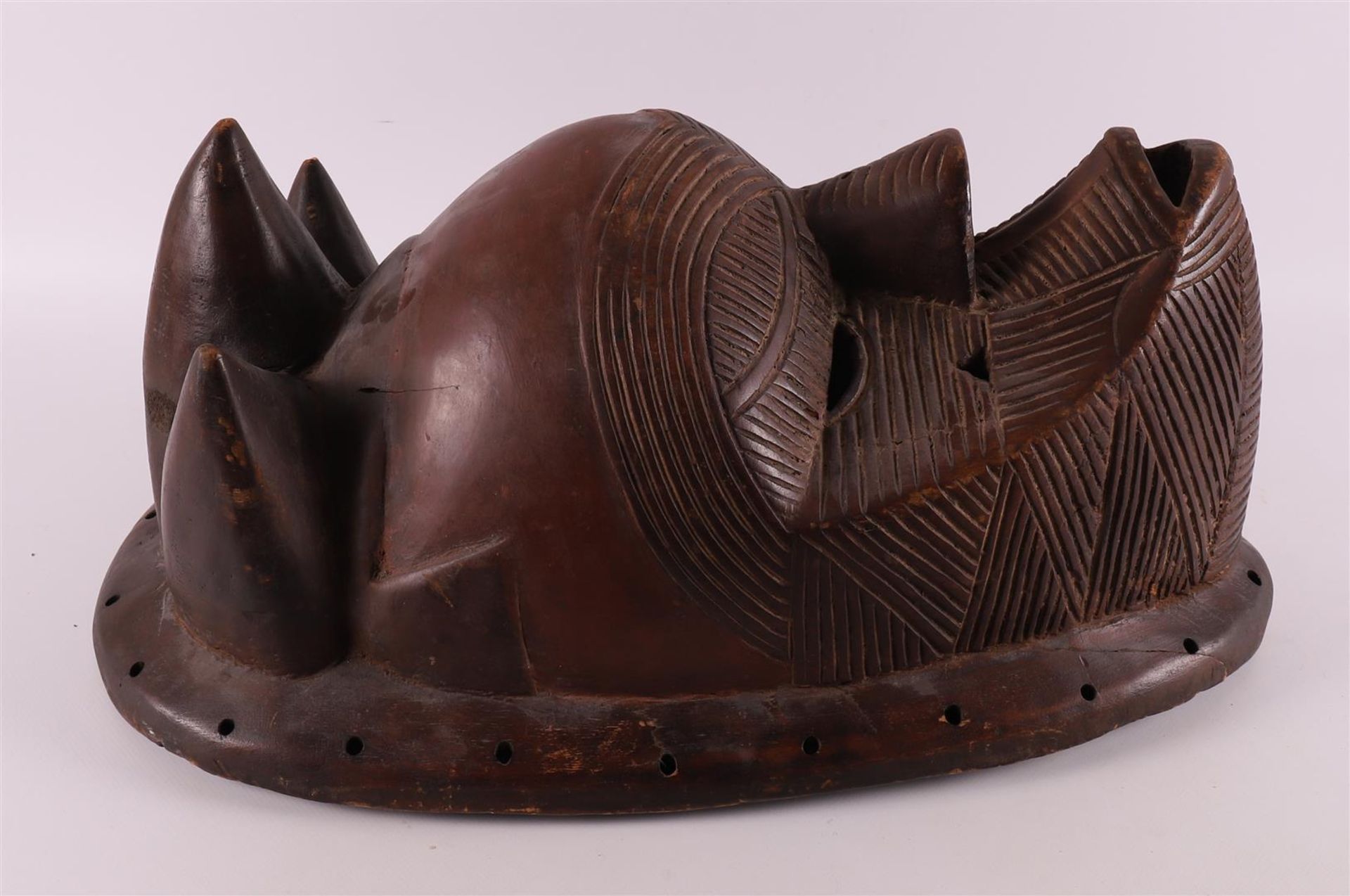 Ethnographic/tribal. A wooden mask, Basonge, Congo, Africa, 2nd half of the 20th - Bild 2 aus 4