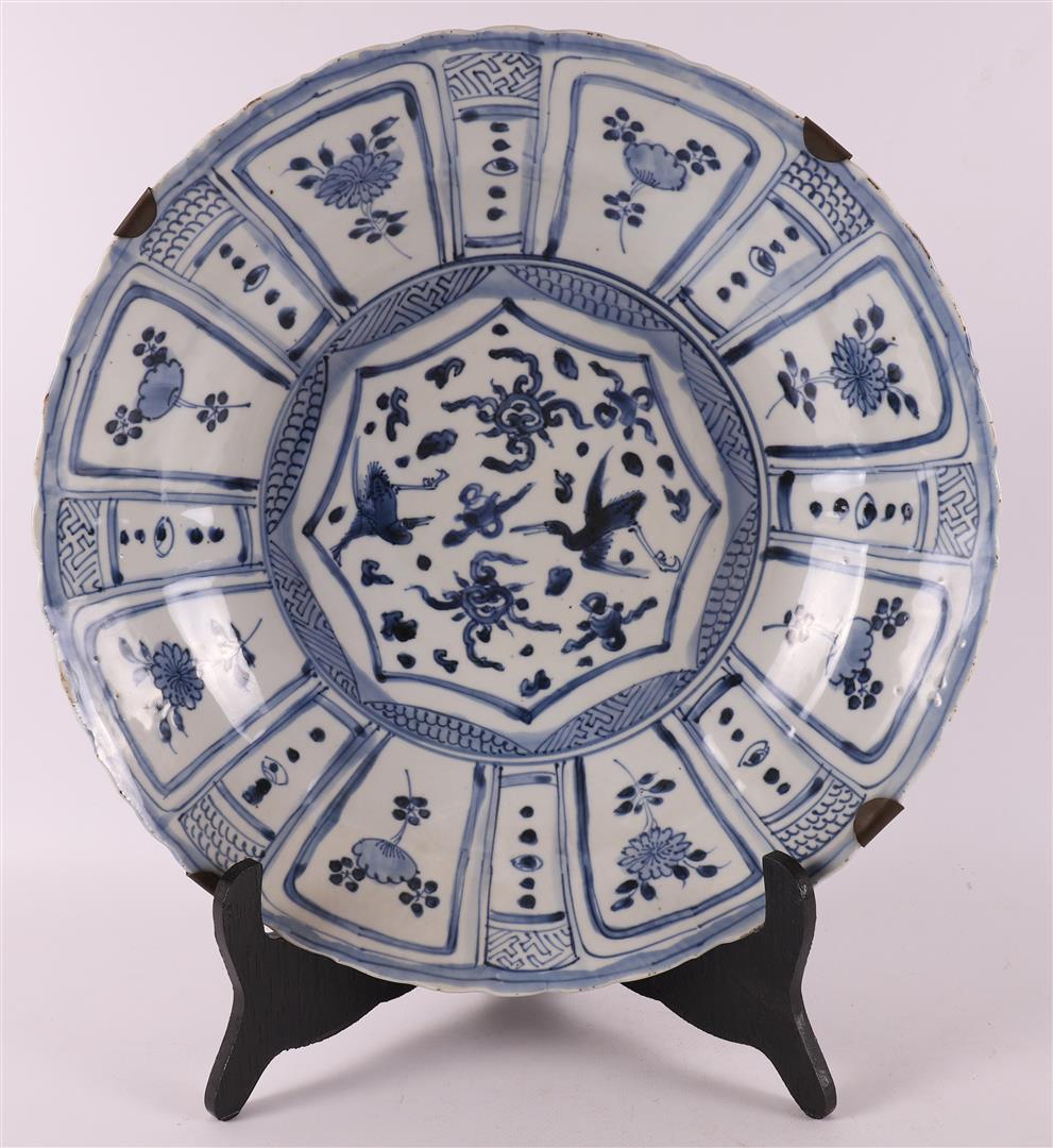 A kraak porcelain dish, China, Wanli, Ming dynasty, around 1600.