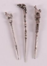 Three second grade 835/1000 silver pipe sticks, 19th century.