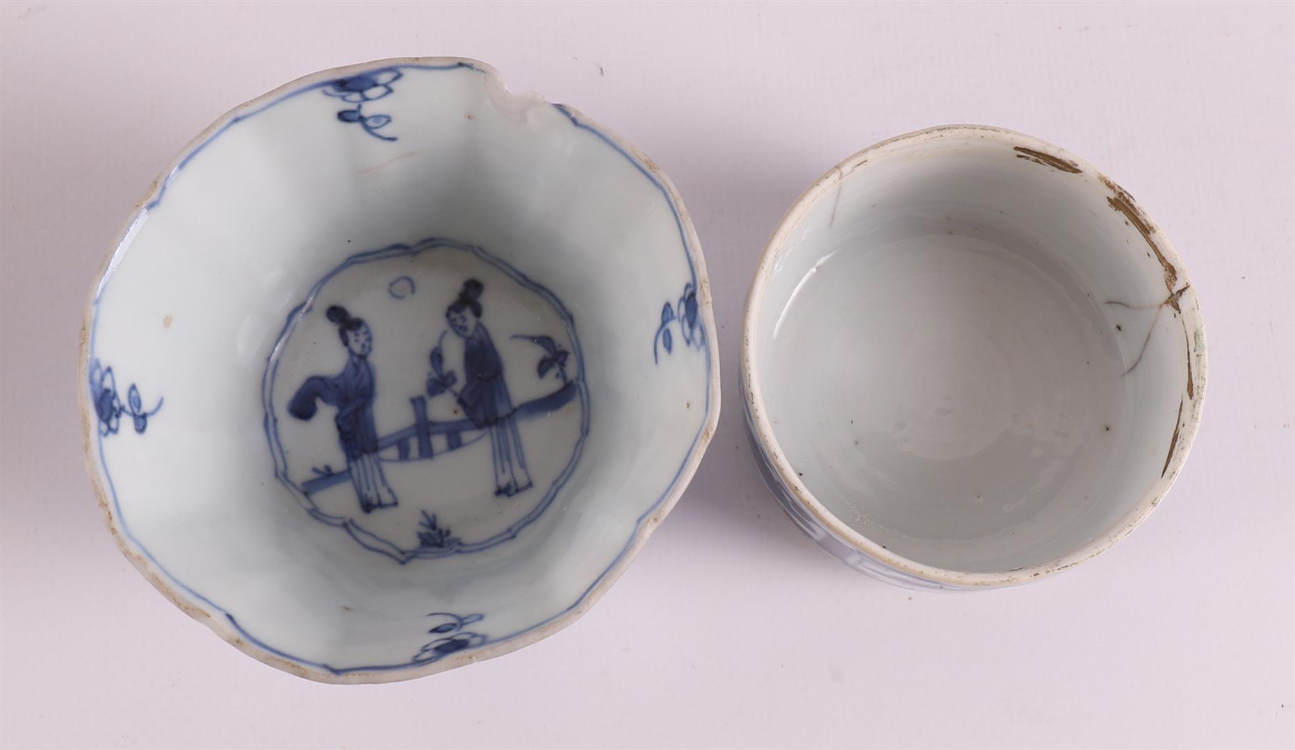 A lot of various Chinese porcelain, including Dog of Foo cencer, 18th century - Image 4 of 17