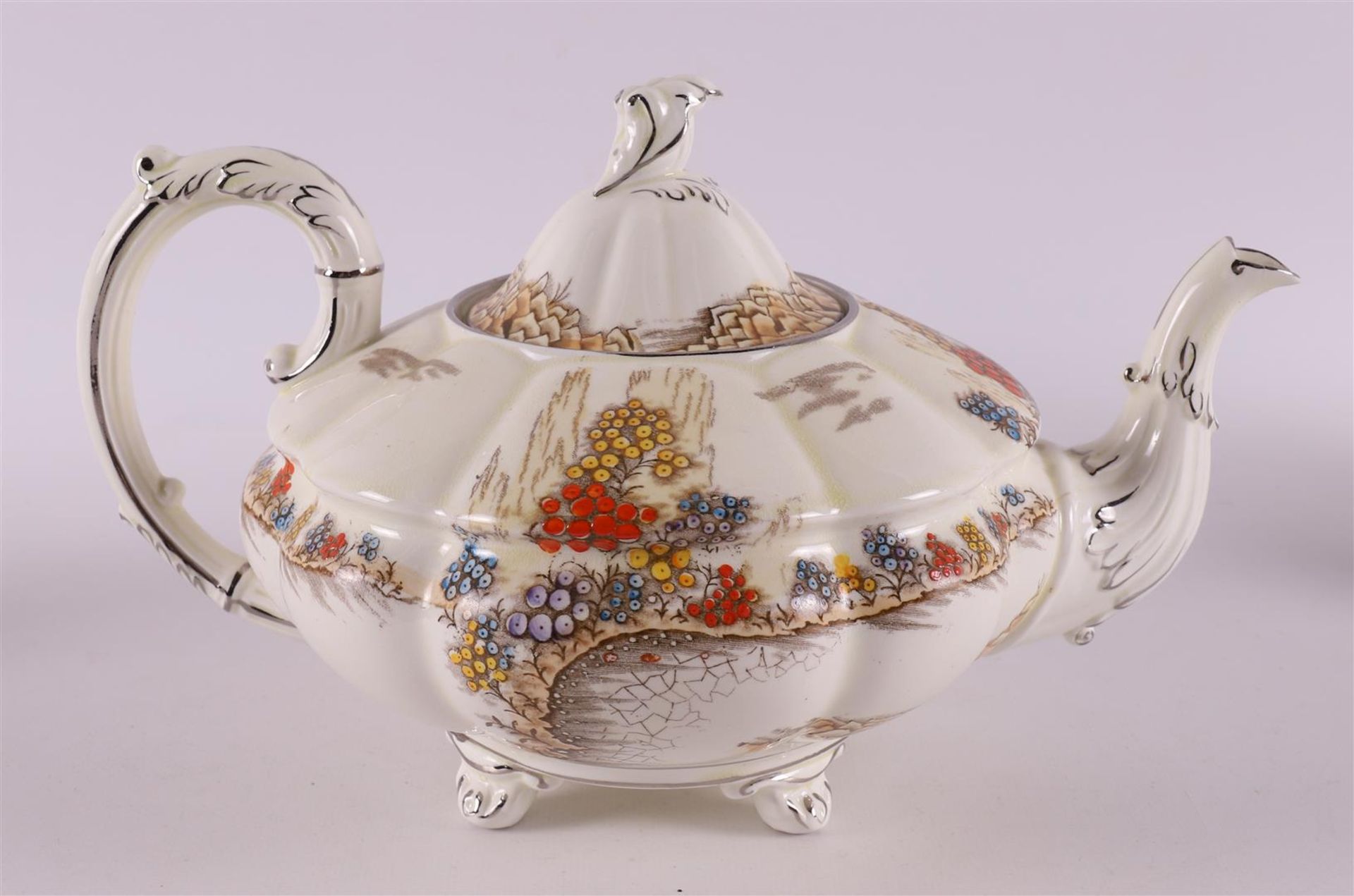 A creamware teapot with sugar bowl and milk jug, England, Stafford, 20th century - Bild 3 aus 12