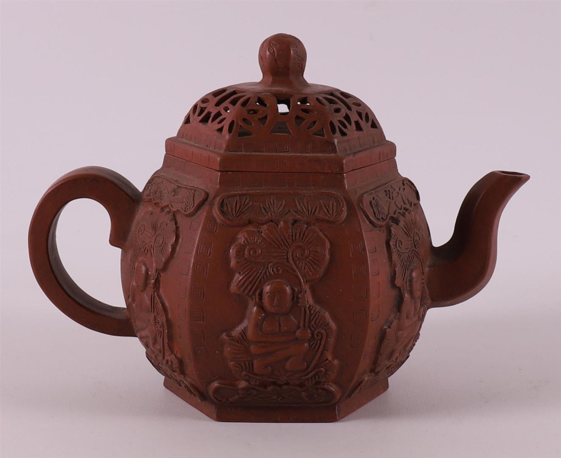 A yixing stoneware hexagonal teapot, China, 20th century. - Bild 2 aus 11
