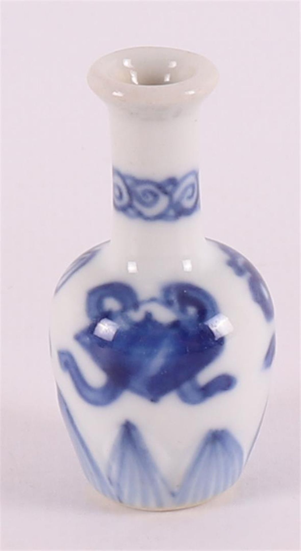 A lot of various Chinese porcelain, including 18th century. - Bild 12 aus 15