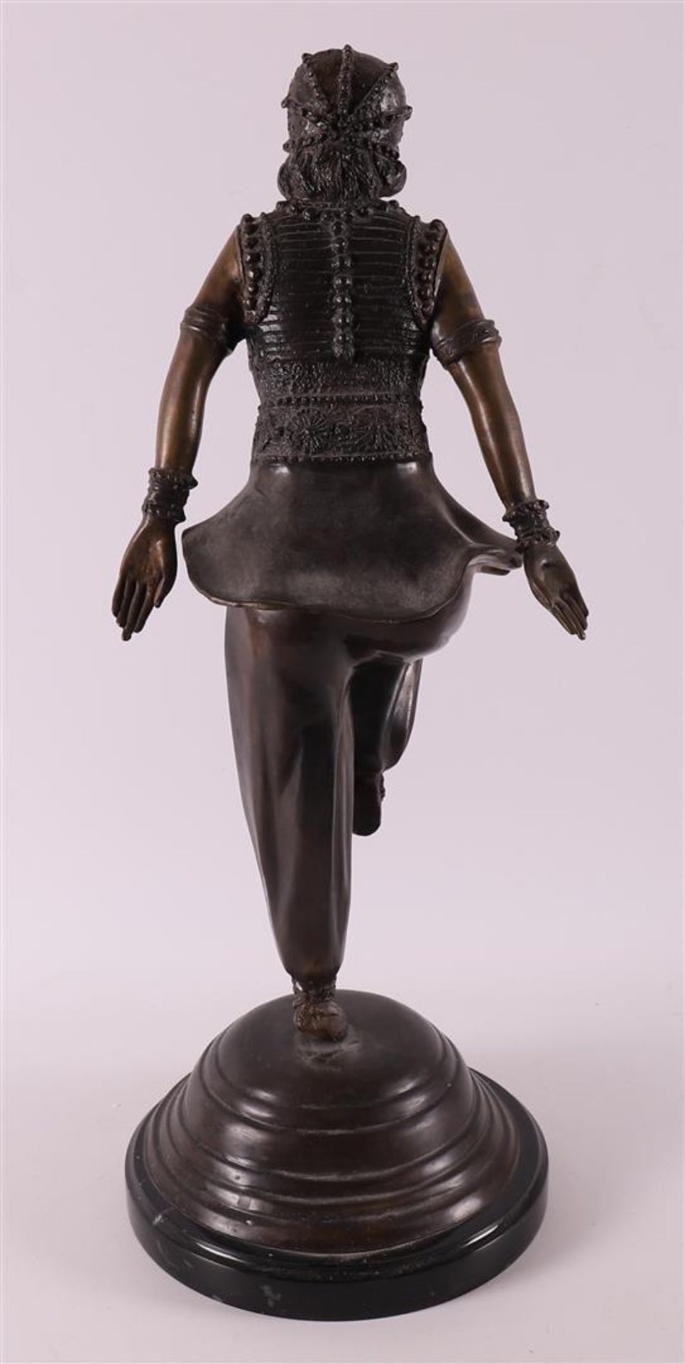 A brown patinated dancer in Art Deco style, 2nd half of the 20th century. - Image 3 of 4