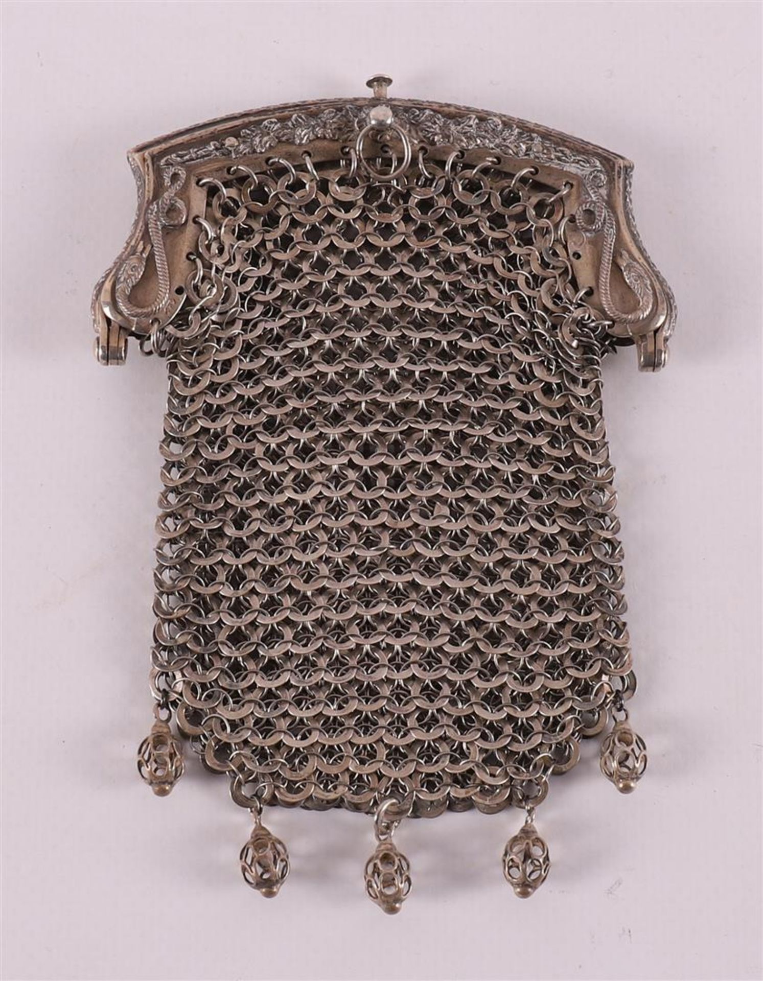 A second grade 835/1000 silver purse bracket on chain mail bag, year letter 1866 - Bild 3 aus 3