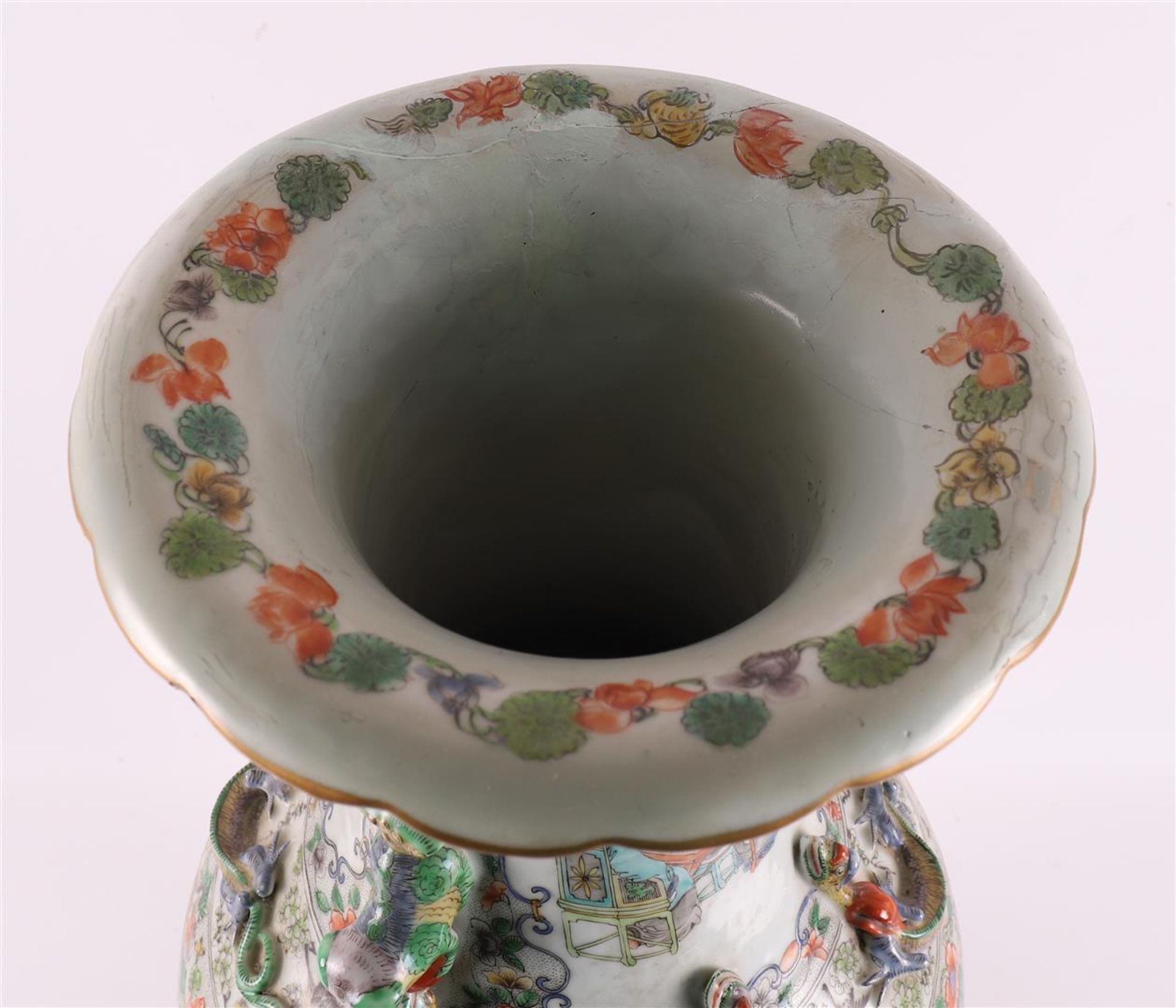 A porcelain baluster-shaped famille verte vase, China, 19th century. - Bild 14 aus 19