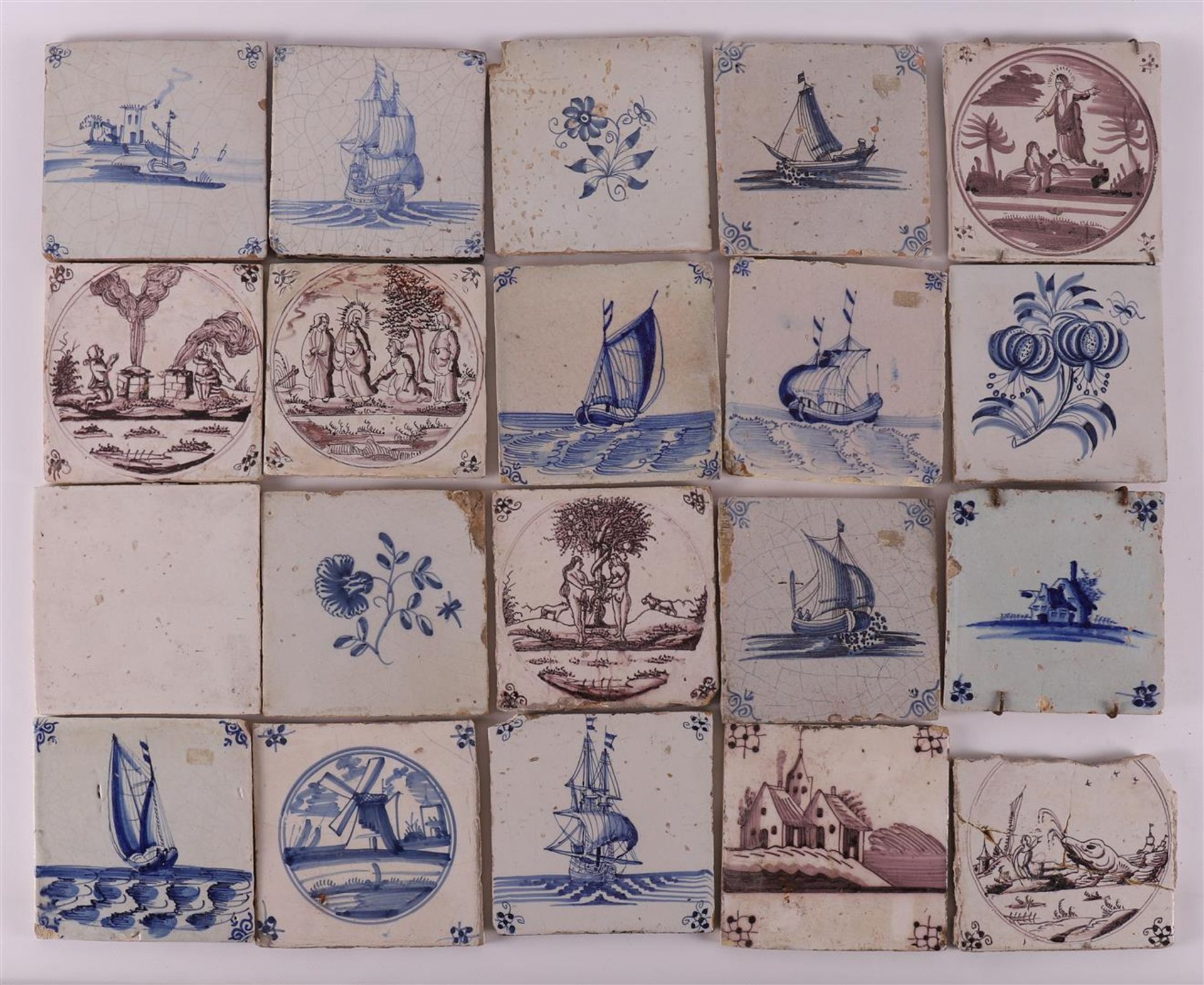 A lot of various blue/white tiles, including ships, including 18th century