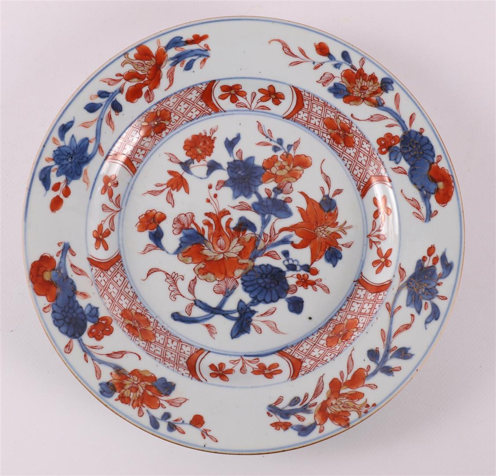 Three various porcelain Chinese Imari plates, China, including Qianlong, 18th ce - Image 5 of 8