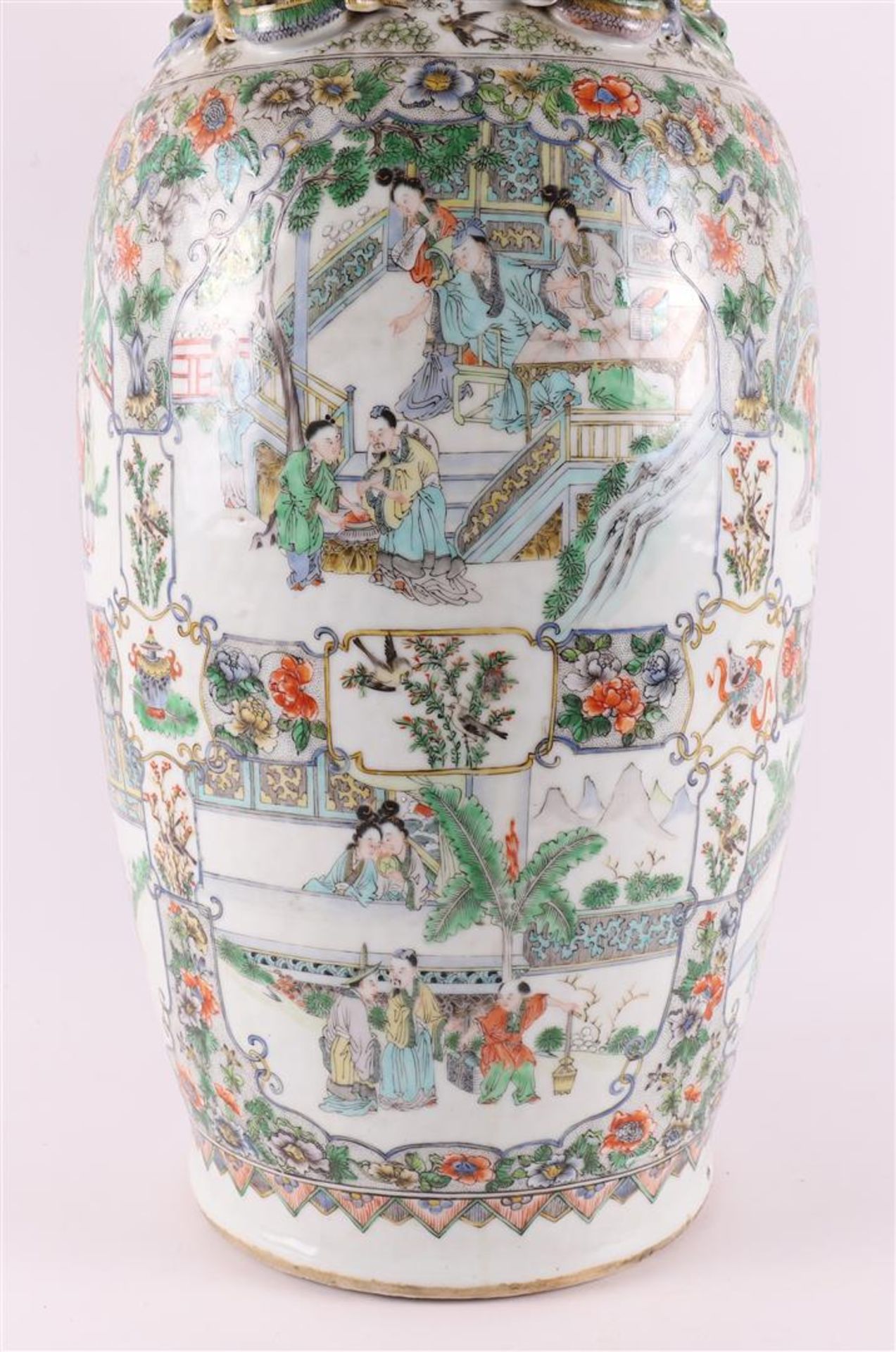 A porcelain baluster-shaped famille verte vase, China, 19th century. - Image 9 of 19