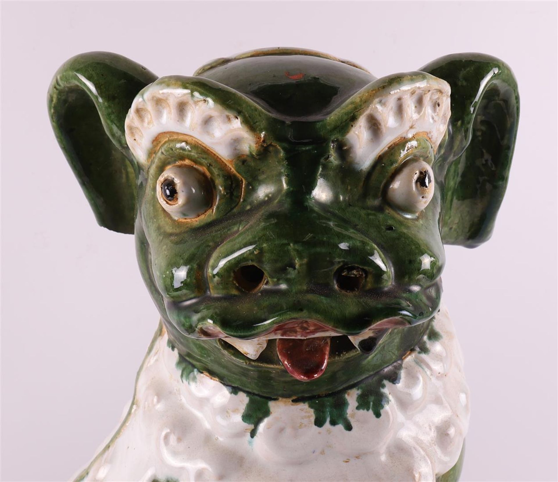 A green/white glazed sitting Dog of Foo, China, circa 1900 - Image 2 of 8