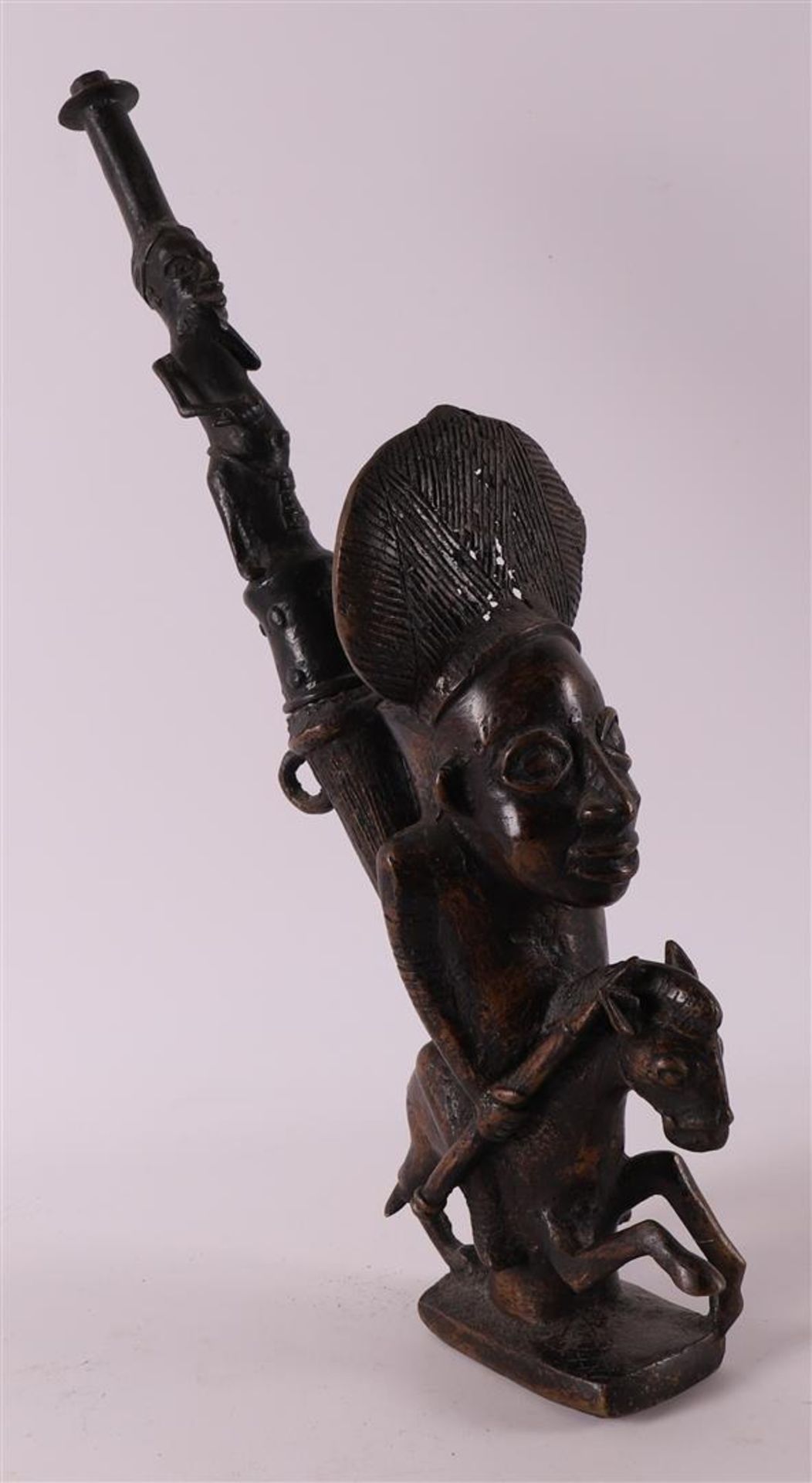 A lot of various bronzes, including Benin, Africa, 20th century. - Image 7 of 7