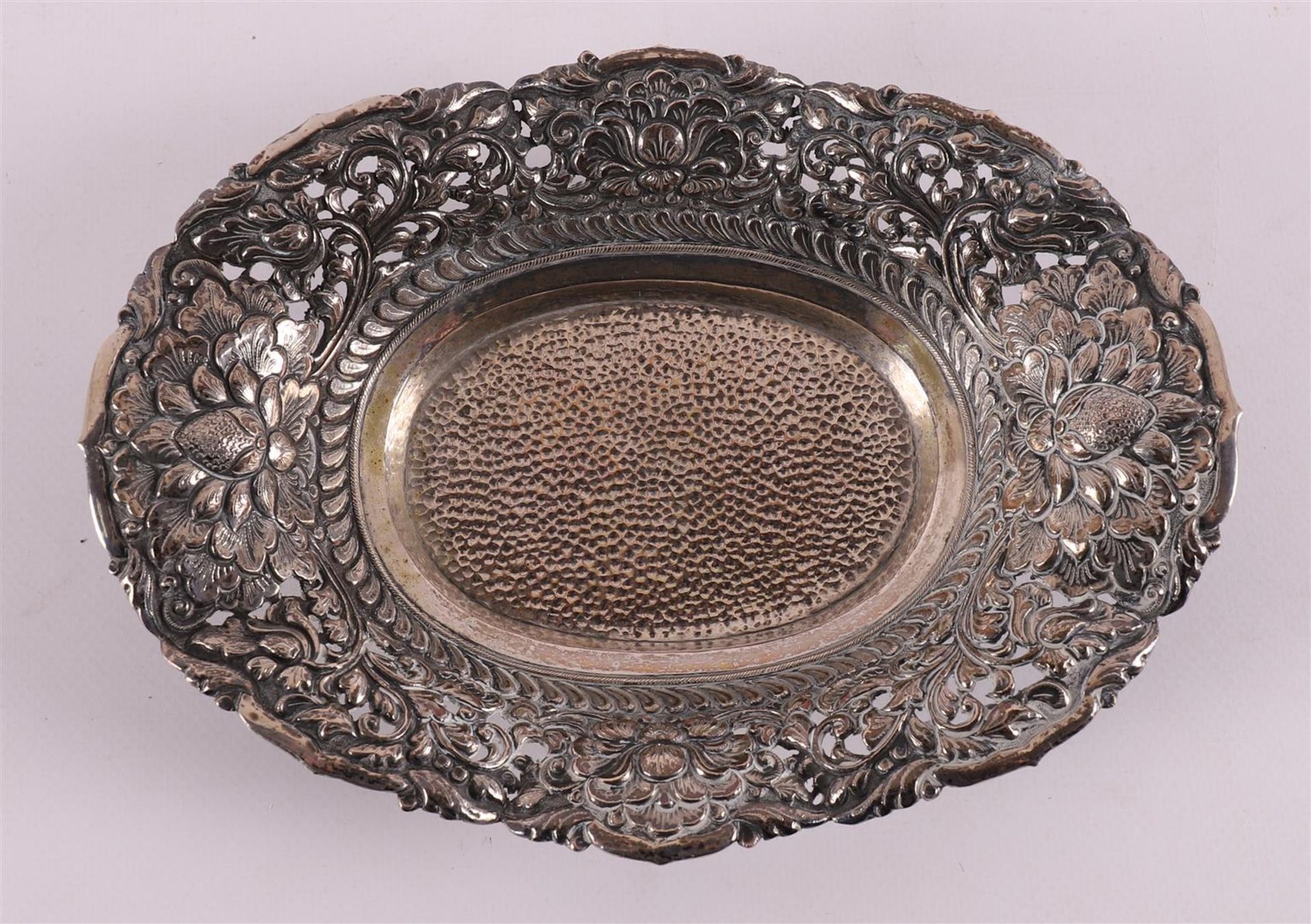 A Djokja 3rd grade 800/1000 silver oval bowl, 1st half 20th century. - Image 3 of 4