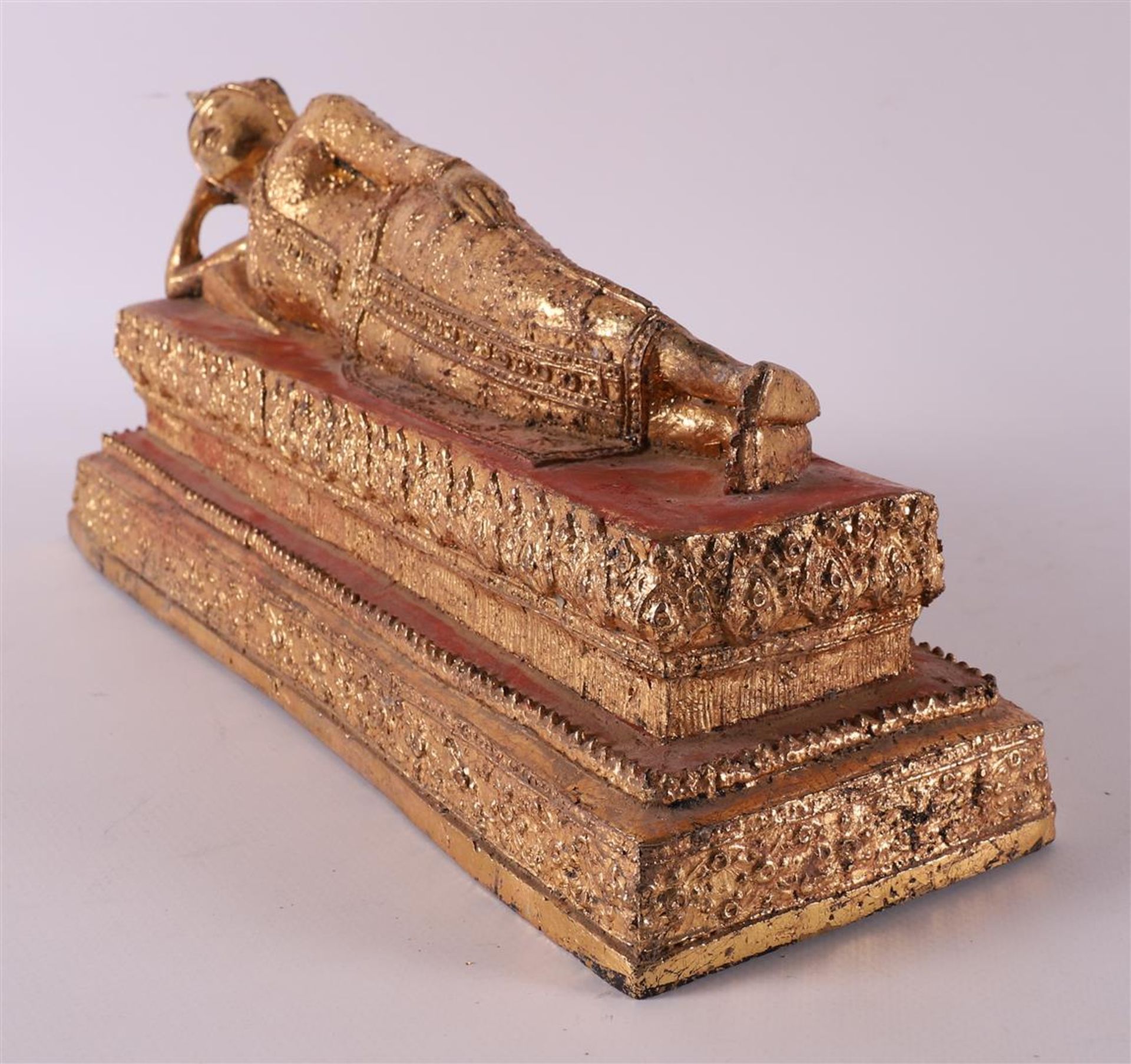 A gilded reclining Buddha, Thailand, 20th century. - Image 4 of 6