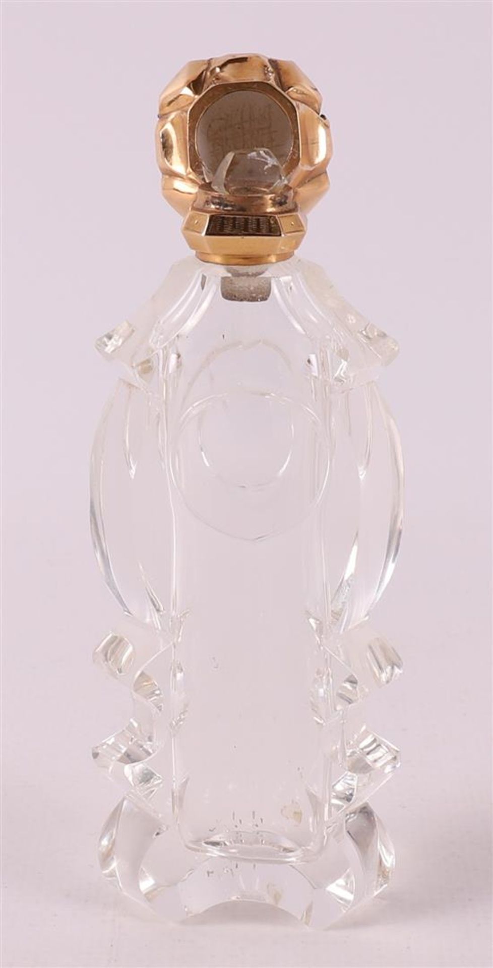 A clear crystal odor flask with gold lid and frame, 19th century. - Bild 3 aus 3