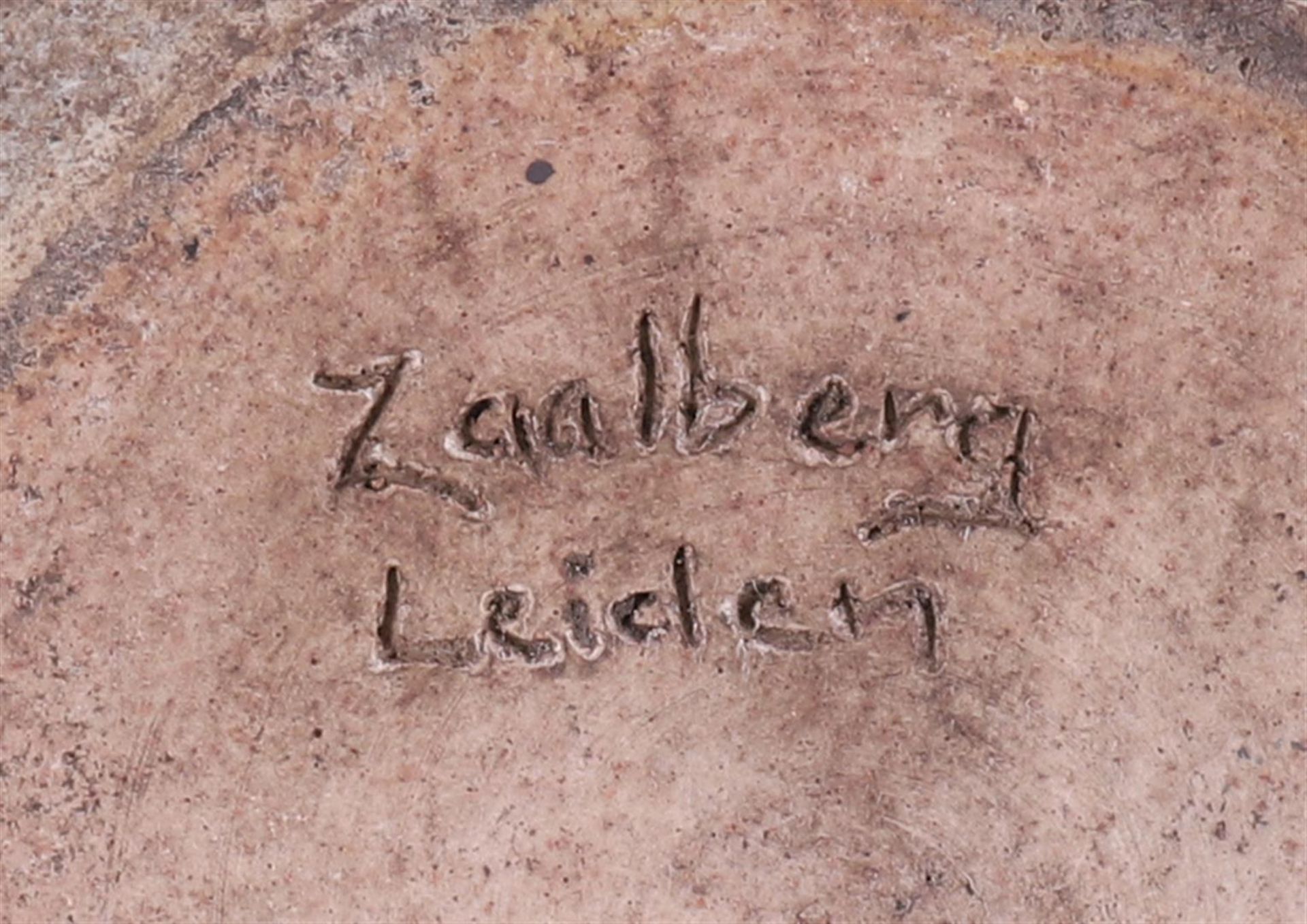 A green/blue glazed earthenware dish, marked: Zaalberg, Leiden. - Bild 3 aus 4