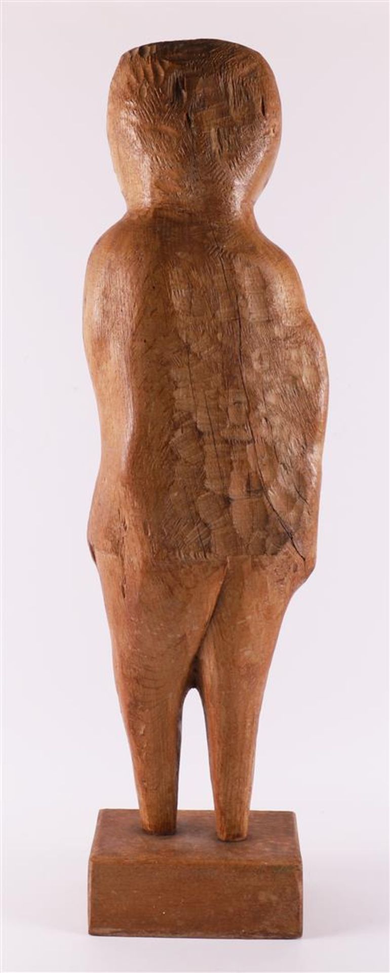 Eggen, Gene (1921-2000) A wooden sculpture of a woman, 2nd half of the 20th cent - Image 4 of 7