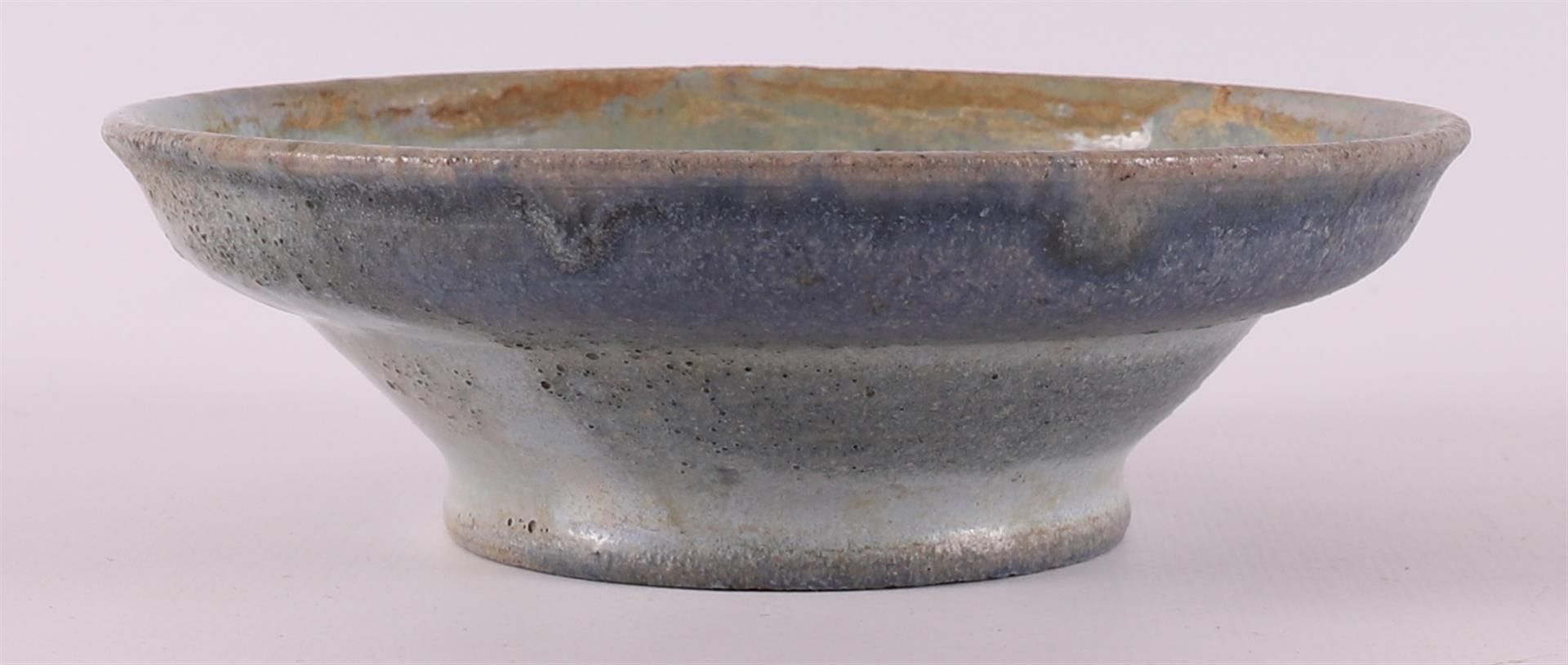 A gray/green glazed earthenware bowl, Chris Lanooy - Bild 2 aus 6