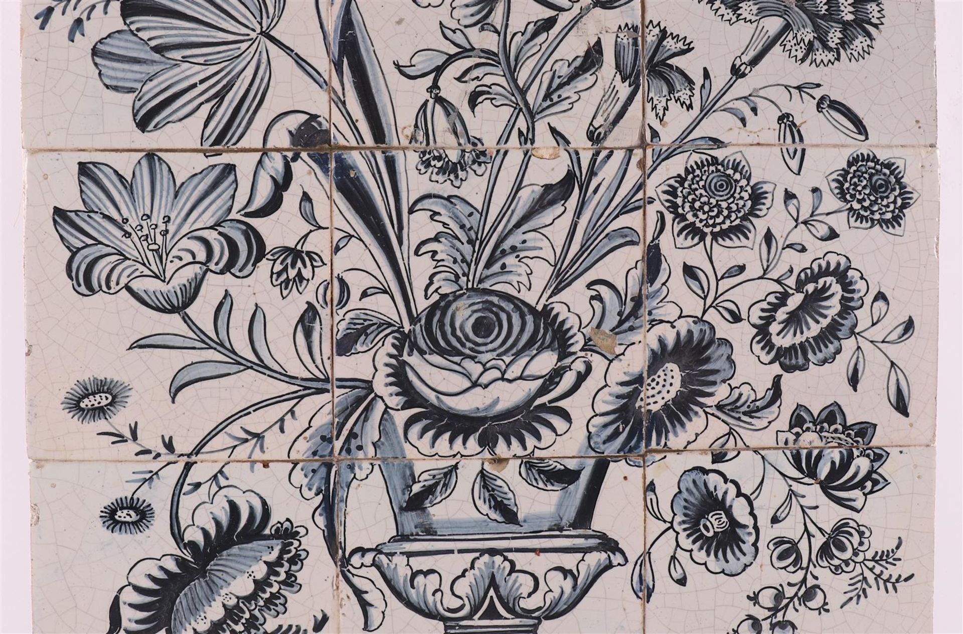 A 12-pass tile tableau with a flower vase decor, Netherlands, 18th century. - Bild 3 aus 6