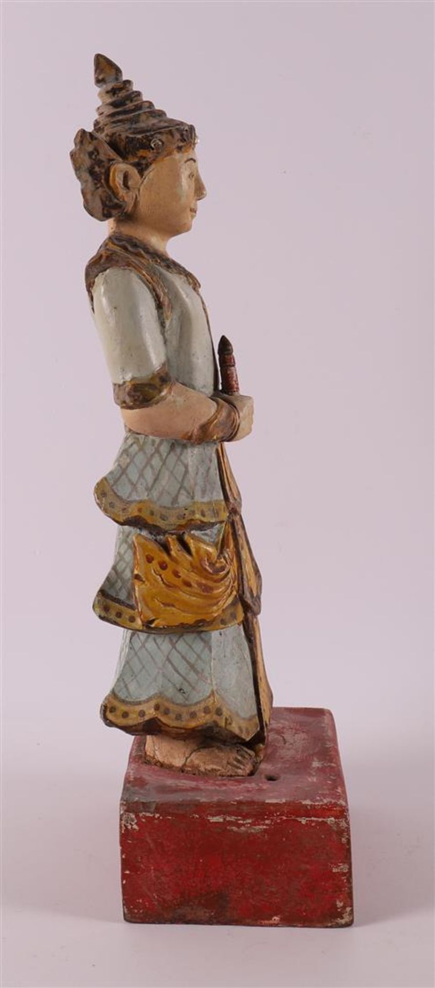 A carved polychromed wooden man in traditional clothing, Burma, 20th century - Image 3 of 4