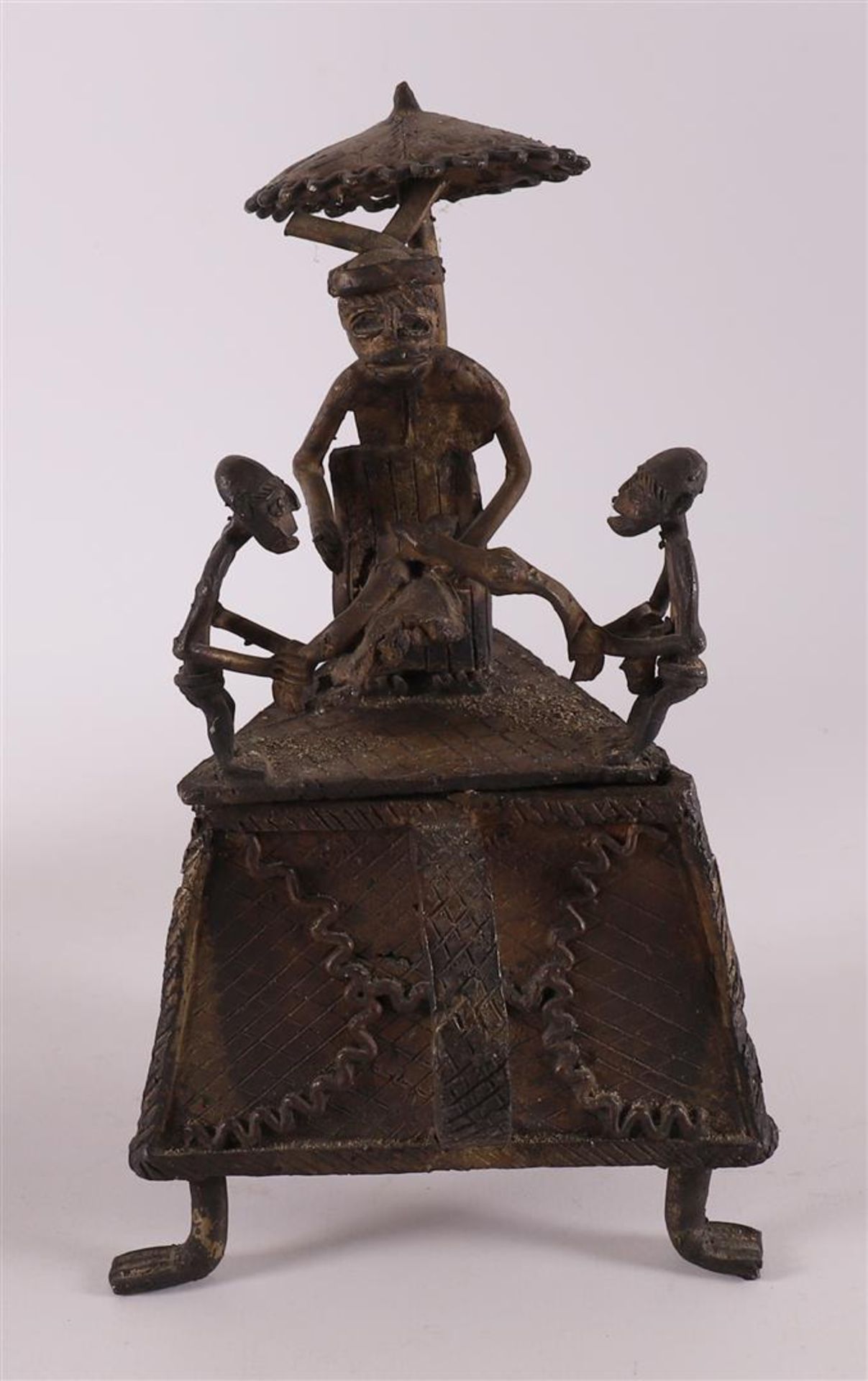 A lot of various bronzes, including Benin, Africa, 20th century. - Image 2 of 7