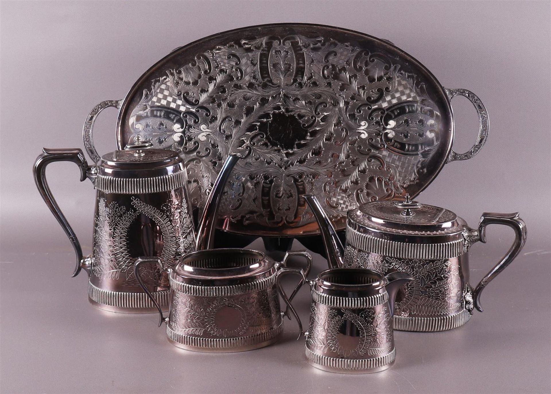 A silver plated tea and coffee set, England, Walter & Hall, Scheffield. - Bild 3 aus 6
