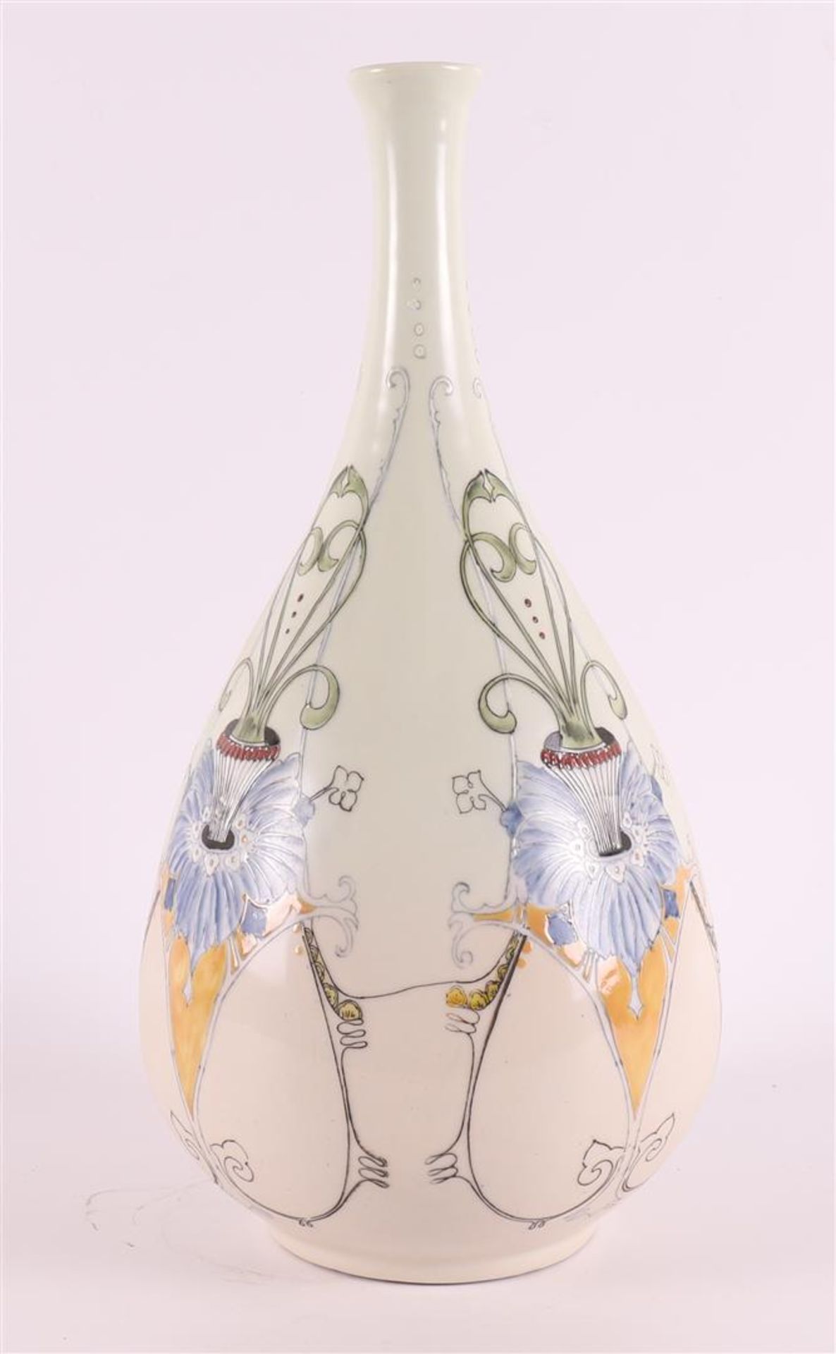 A porcelain teardrop-shaped Art Nouveau style vase, 21st century - Image 4 of 7