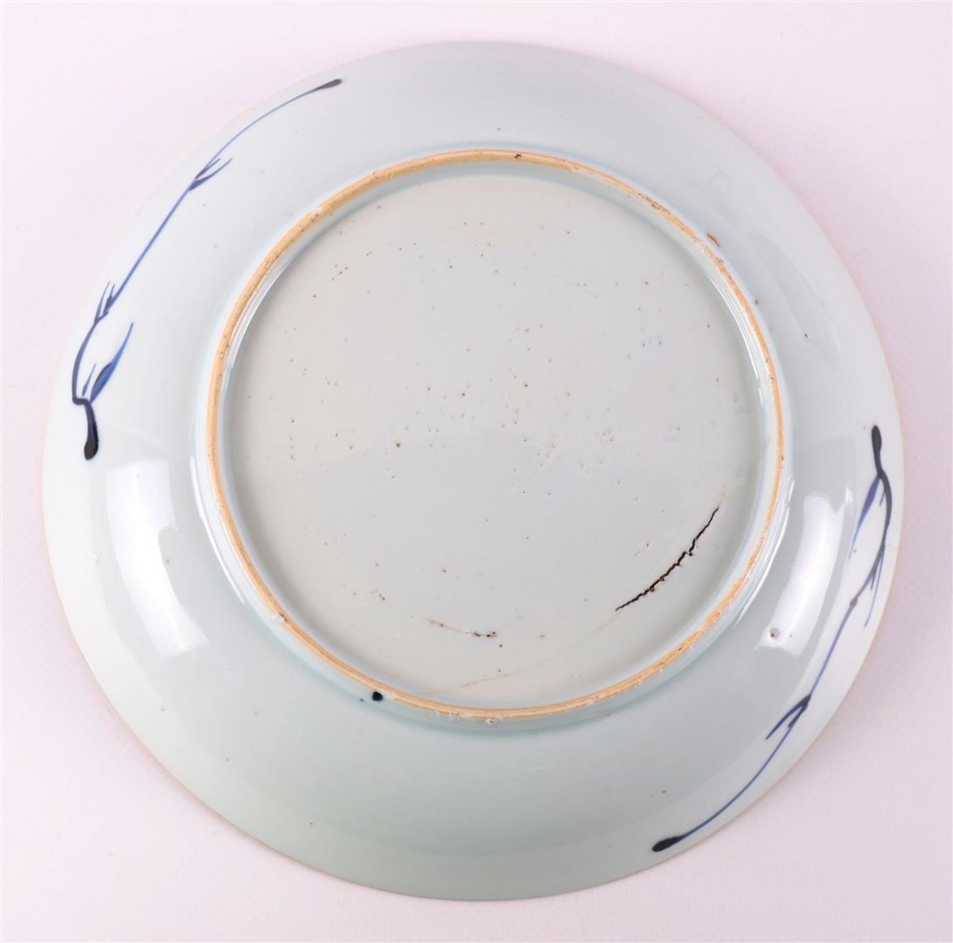 A blue/white porcelain contoured dish, China, Kangxi, around 1700. - Bild 4 aus 15