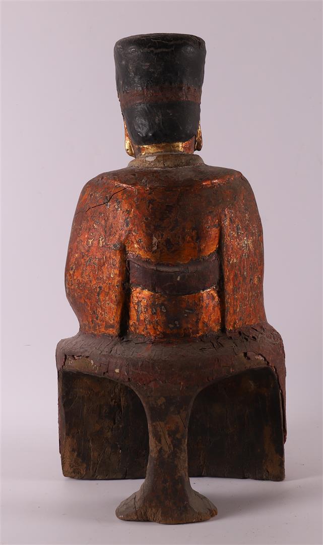 A carved wooden figure of Taoist Deity, China, Qing dynasty, 19th century. - Image 2 of 6