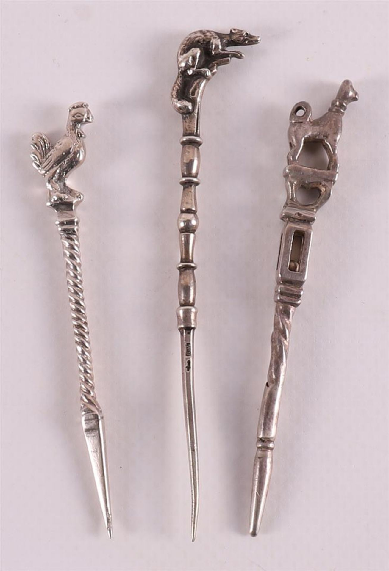 Three second grade 835/1000 silver pipe sticks, 19th century. - Bild 2 aus 2