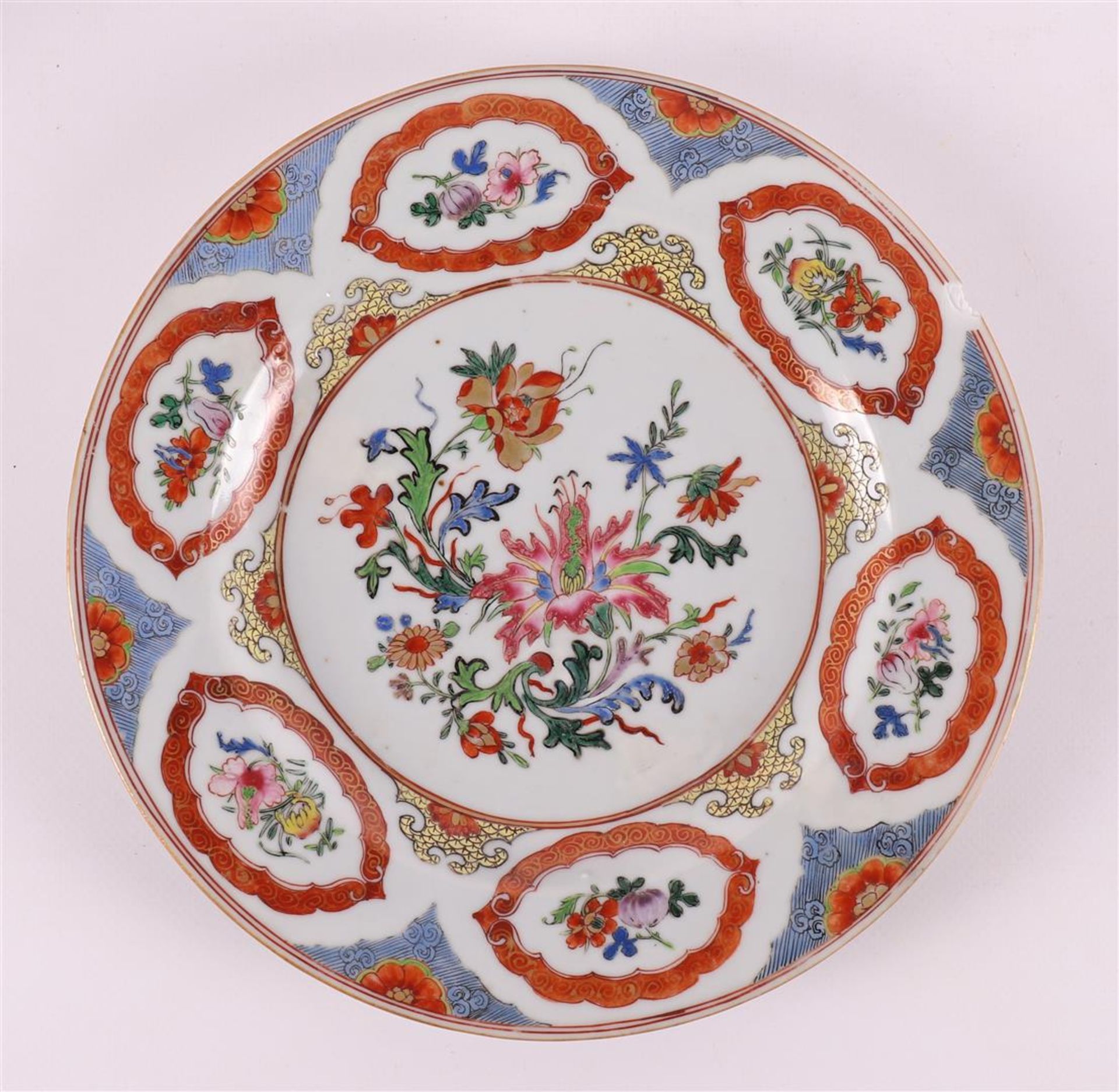 A porcelain lidded jar, China, 20th century. - Image 8 of 11