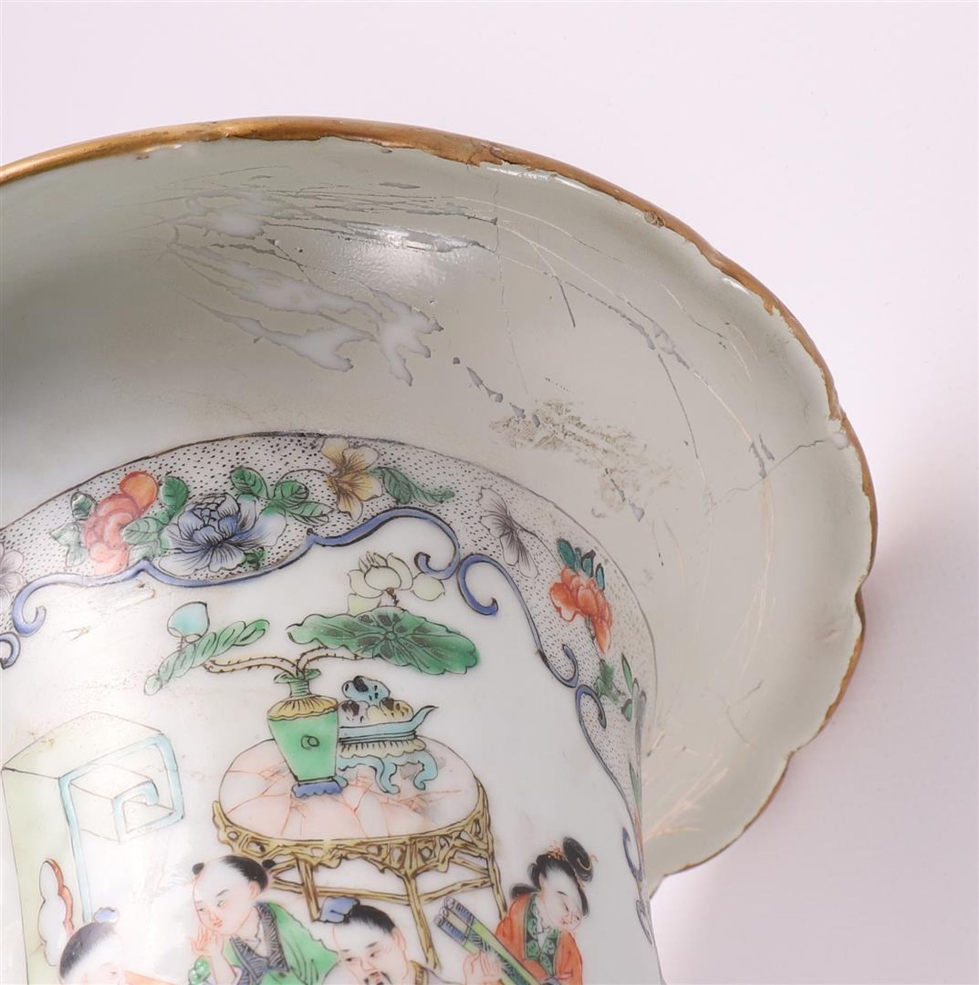 A porcelain baluster-shaped famille verte vase, China, 19th century. - Bild 16 aus 19