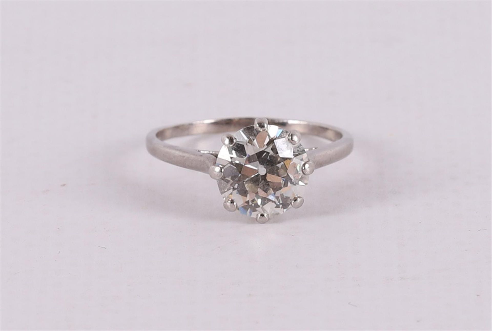 A white gold solitaire ring with brilliant cut diamond of 2.50 crt.
