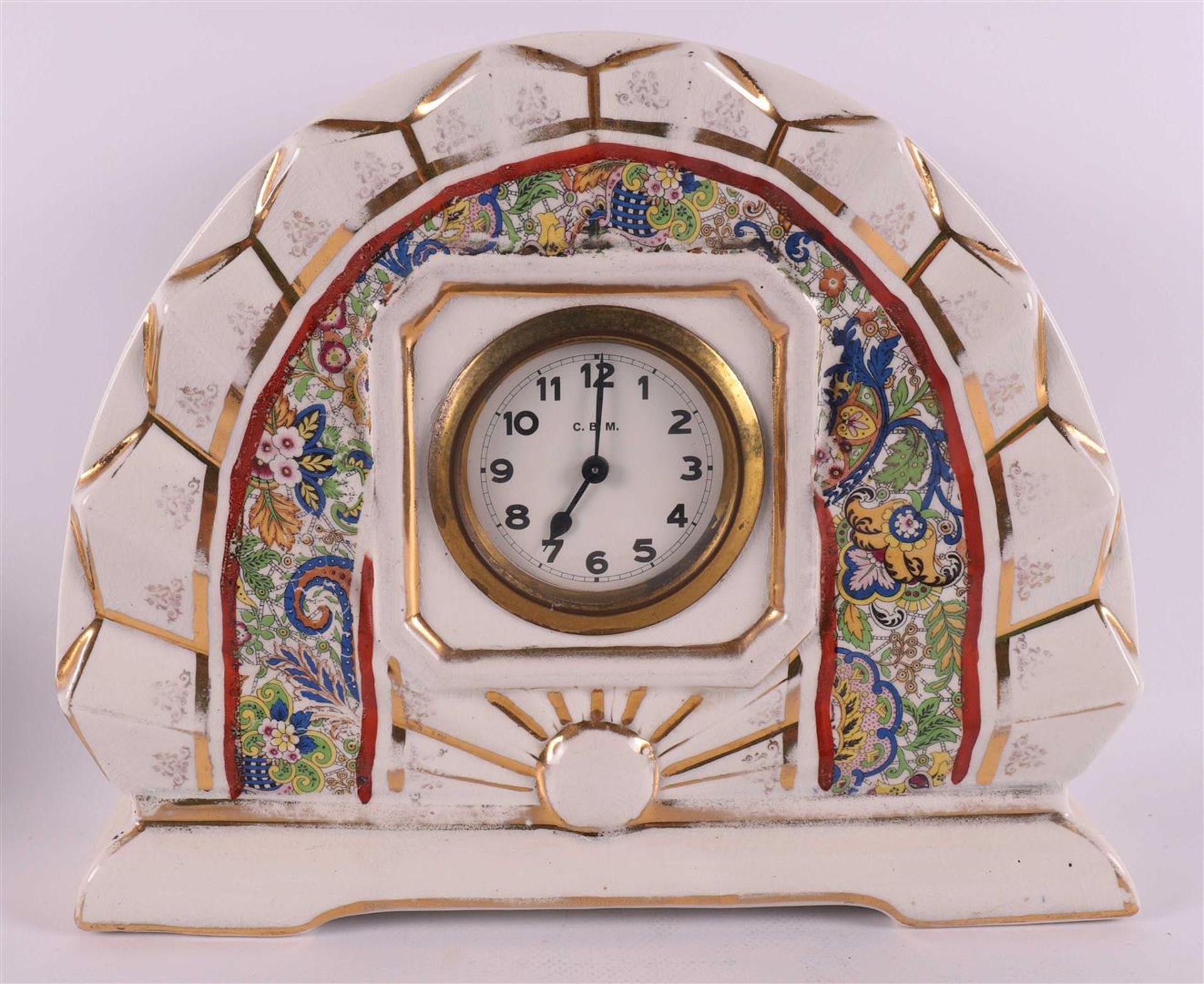 An earthenware mantel clock, ca. 1930. - Image 2 of 13