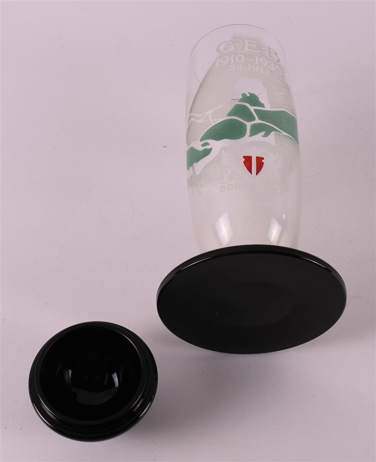 A clear glass occasional cup 'GEB', design: A.D. Copier. - Bild 5 aus 5