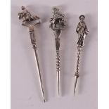 Three second grade 835/1000 silver pipe sticks, 19th century.