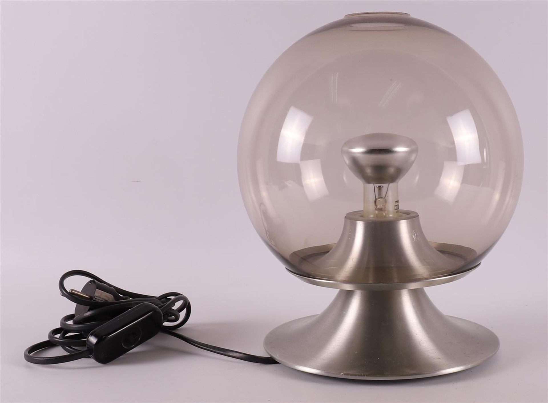 A vintage Raak D-2002, 'Dream Island', table lamp with convex glass shade, 1960s - Image 2 of 4