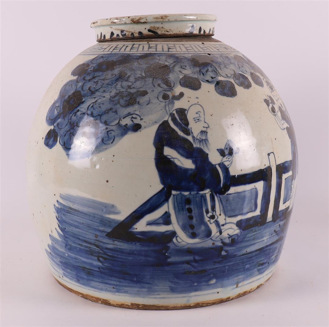 A blue/white porcelain ginger jar with lid, China, 19th century. - Image 2 of 12