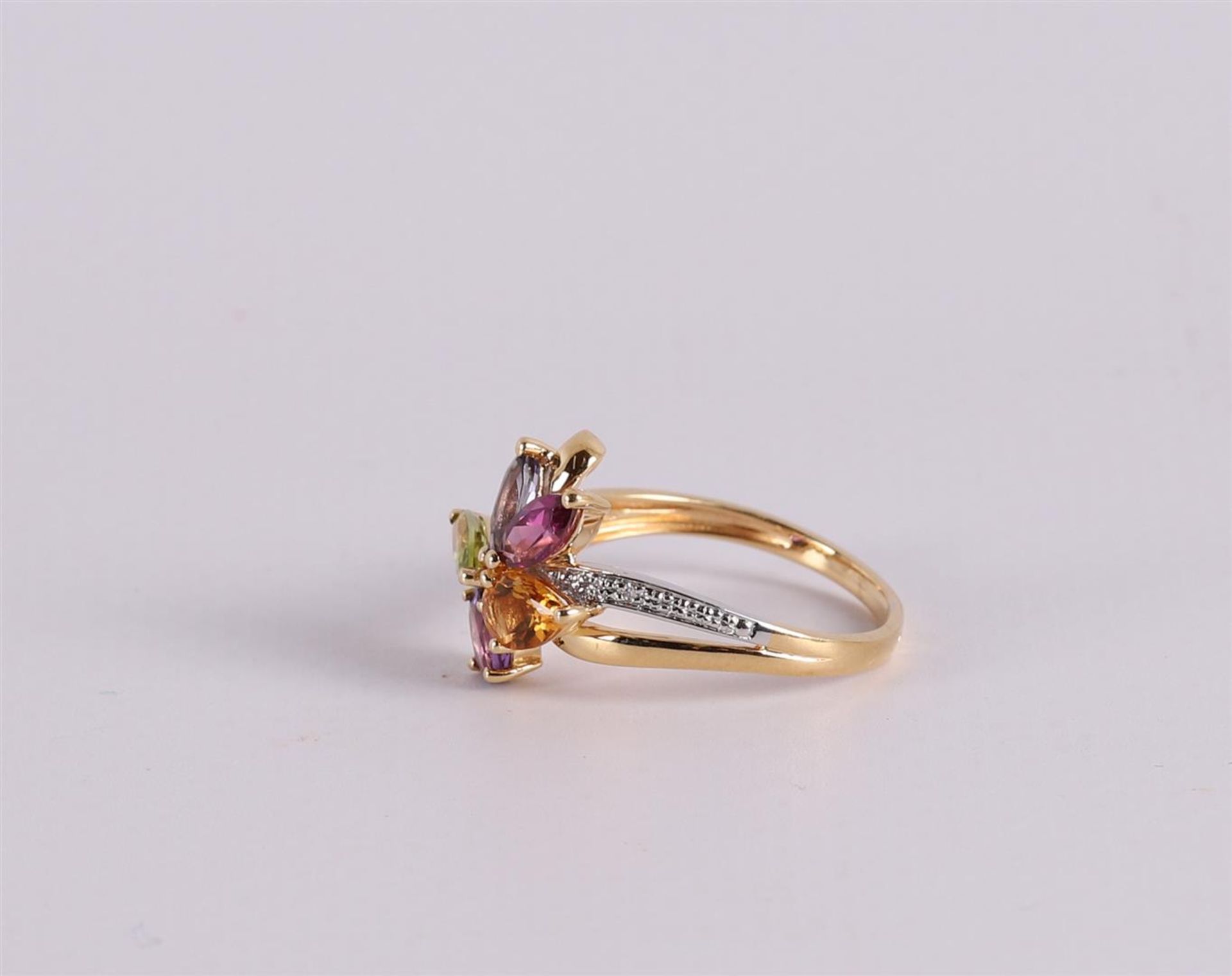 An 18 kt gold cocktail ring with various colored stones and 2 diamonds. - Image 2 of 3