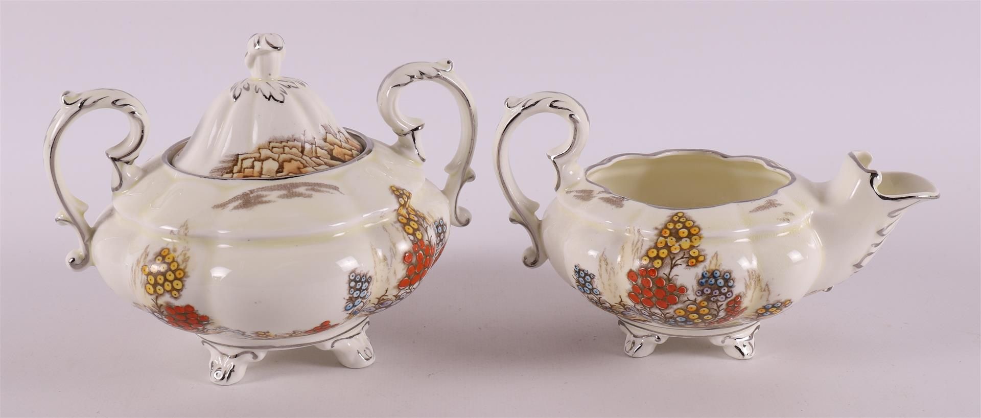 A creamware teapot with sugar bowl and milk jug, England, Stafford, 20th century - Image 8 of 12