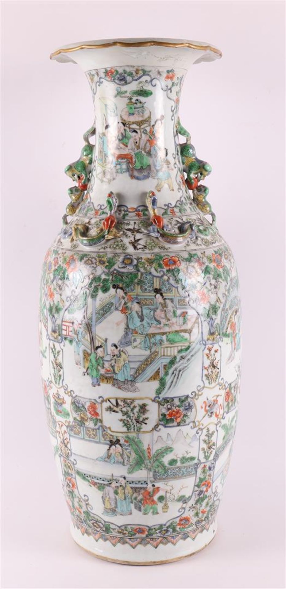 A porcelain baluster-shaped famille verte vase, China, 19th century. - Bild 7 aus 19