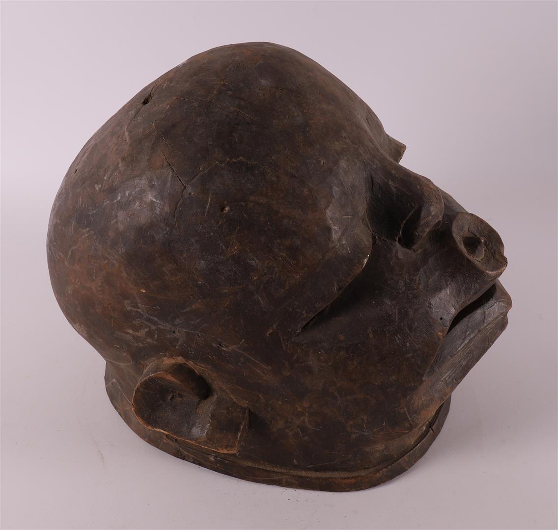 A wooden makonde 'Helmet-mask', Tanzania, Africa, late 20th/early 21st century - Image 3 of 5