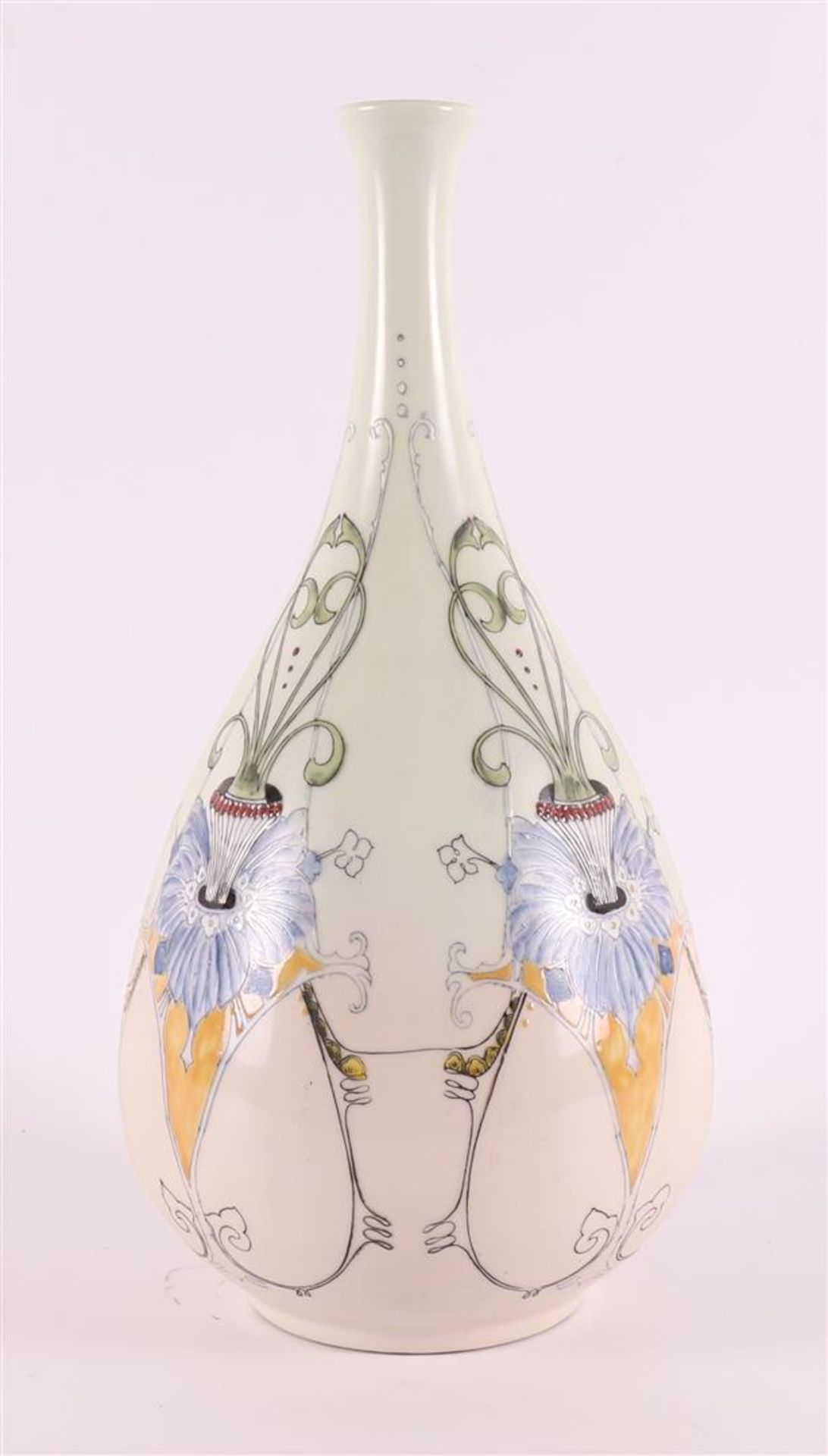 A porcelain teardrop-shaped Art Nouveau style vase, 21st century - Image 3 of 7