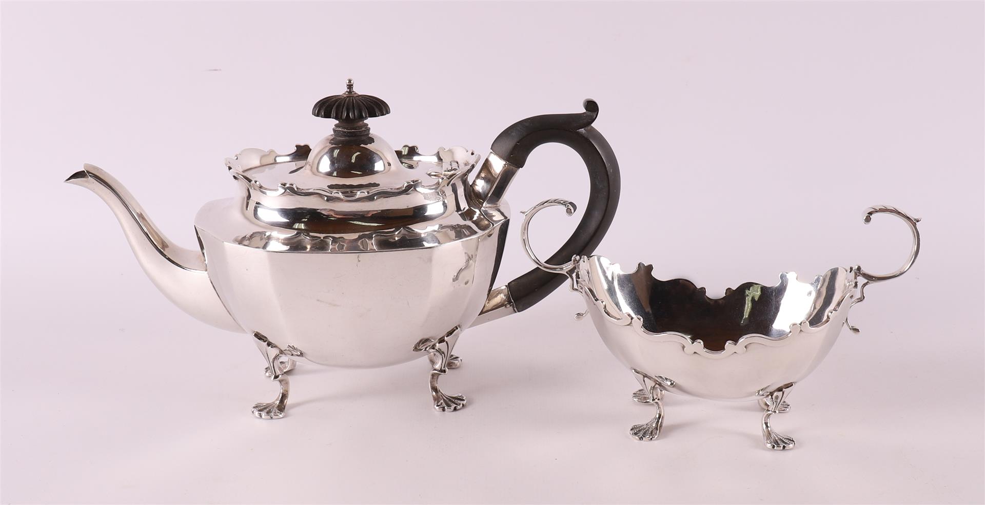 A silver teapot with ebony handle, England, Chester, 1902. - Image 3 of 7