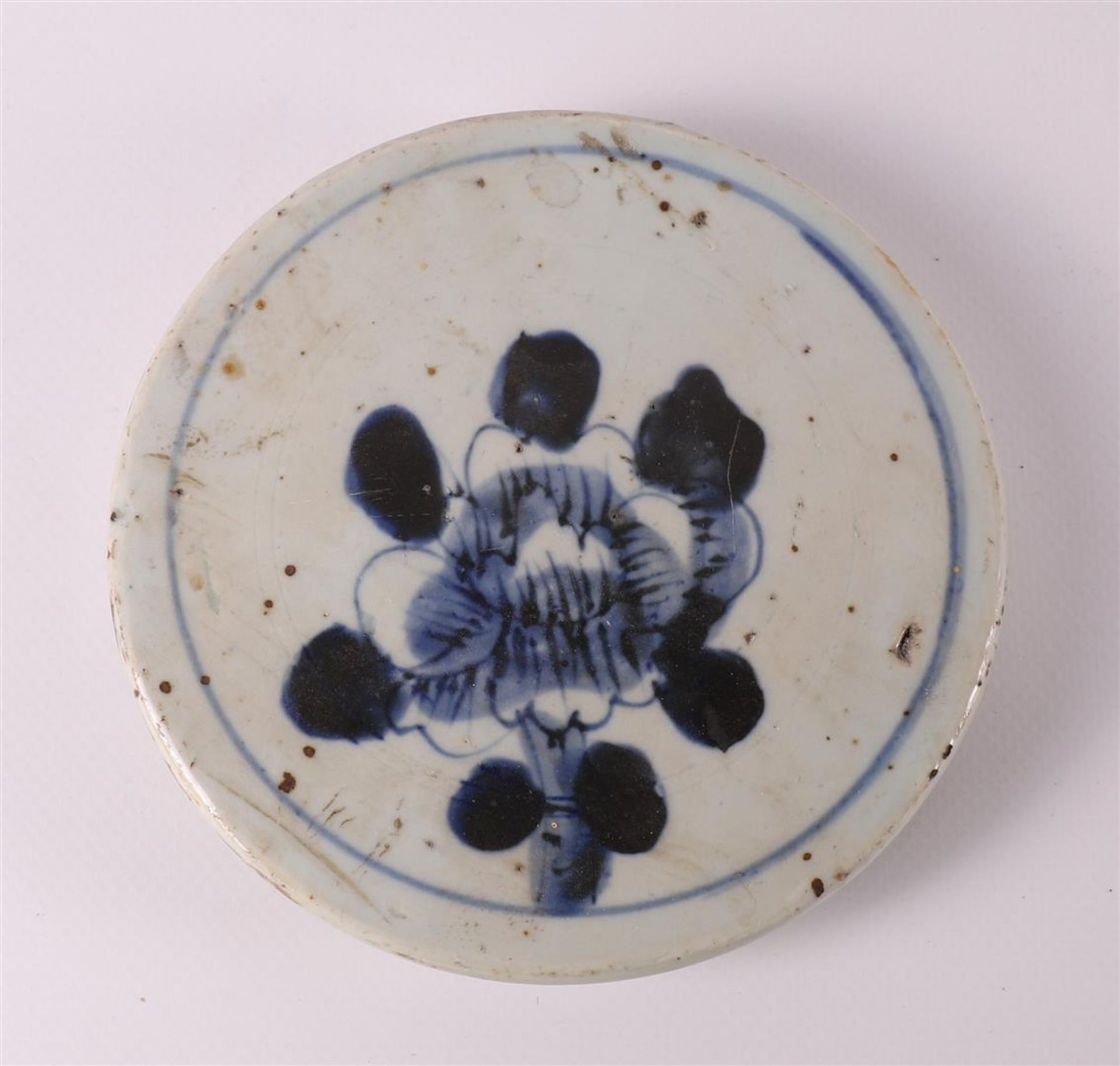 A blue/white porcelain ginger jar with lid, China, 19th century. - Image 9 of 12
