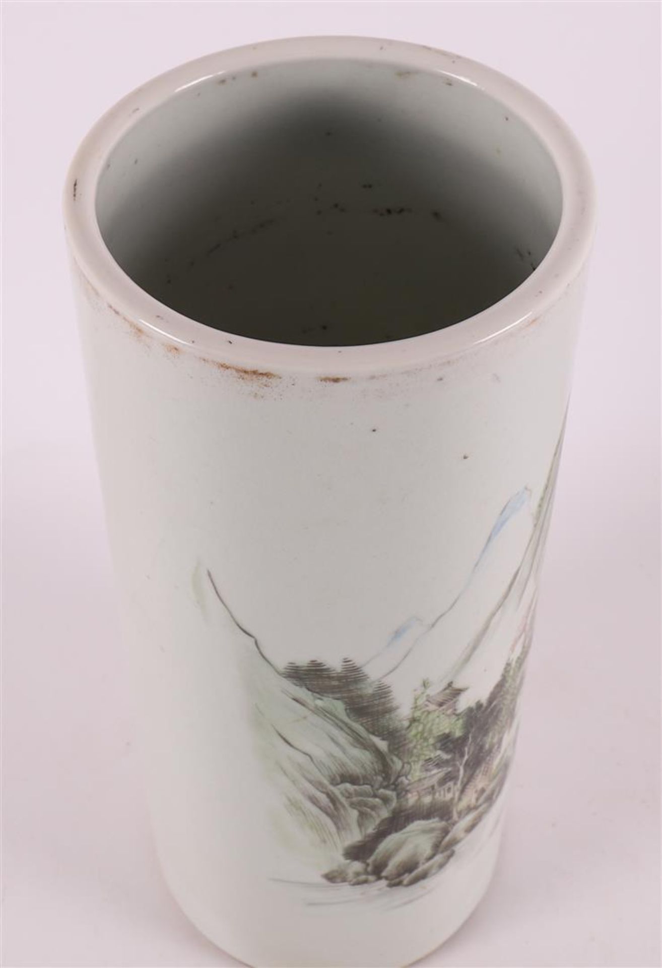 A cylindrical vase, China, republic, 20th century. - Image 5 of 6
